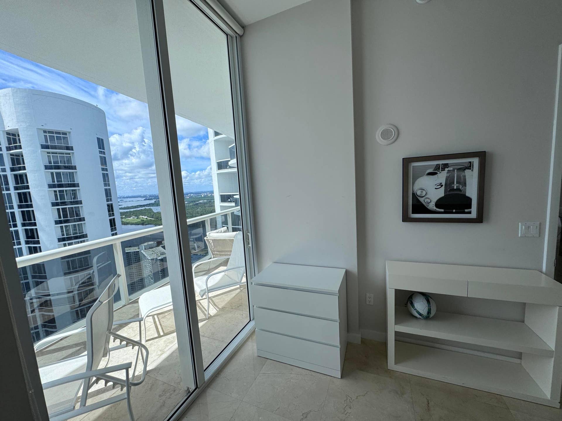 16001 COLLINS Avenue, #4002, Sunny Isles Beach, FL 33160 Access to balcony ...