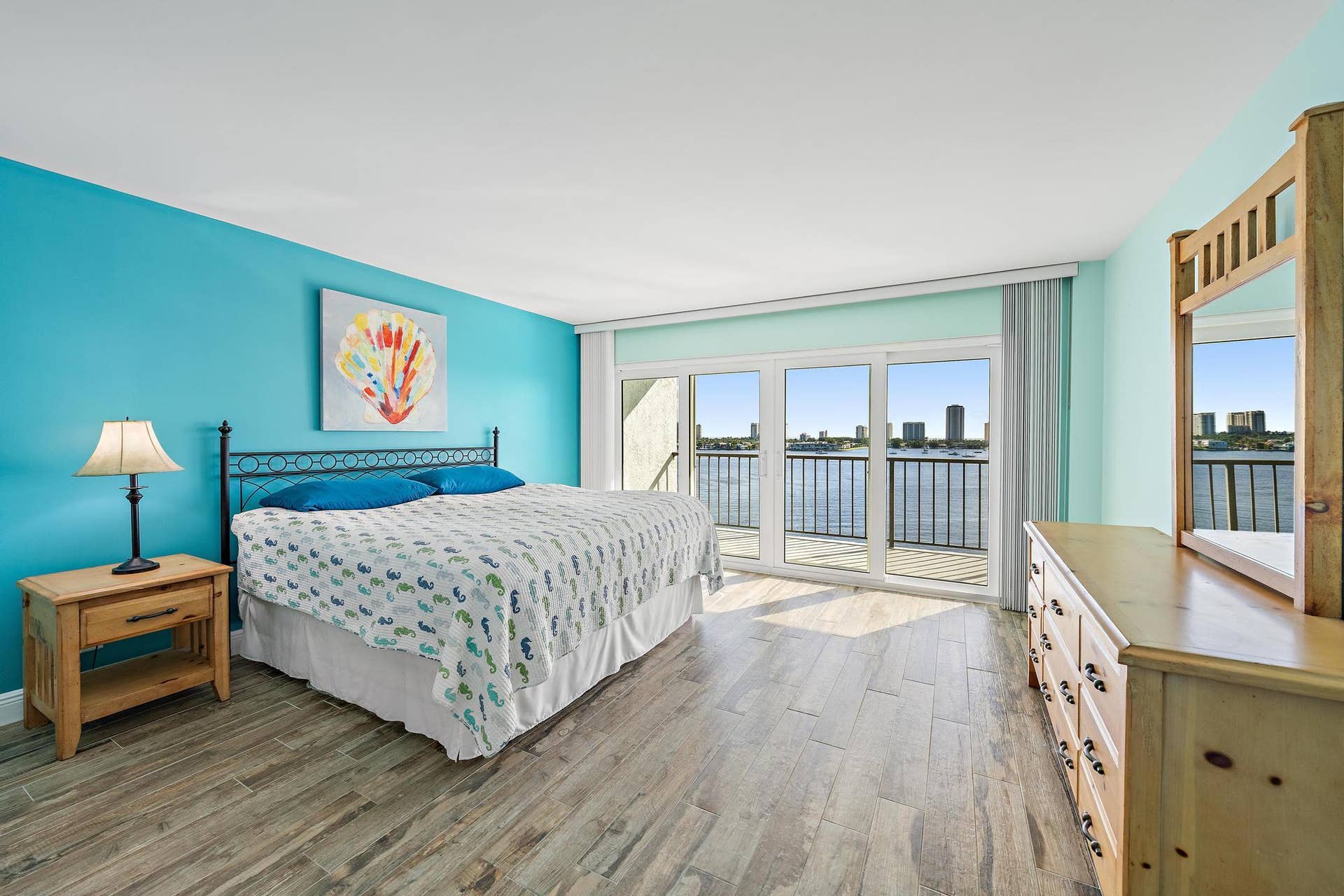 3040 Lake Shore Dr unit 903-18