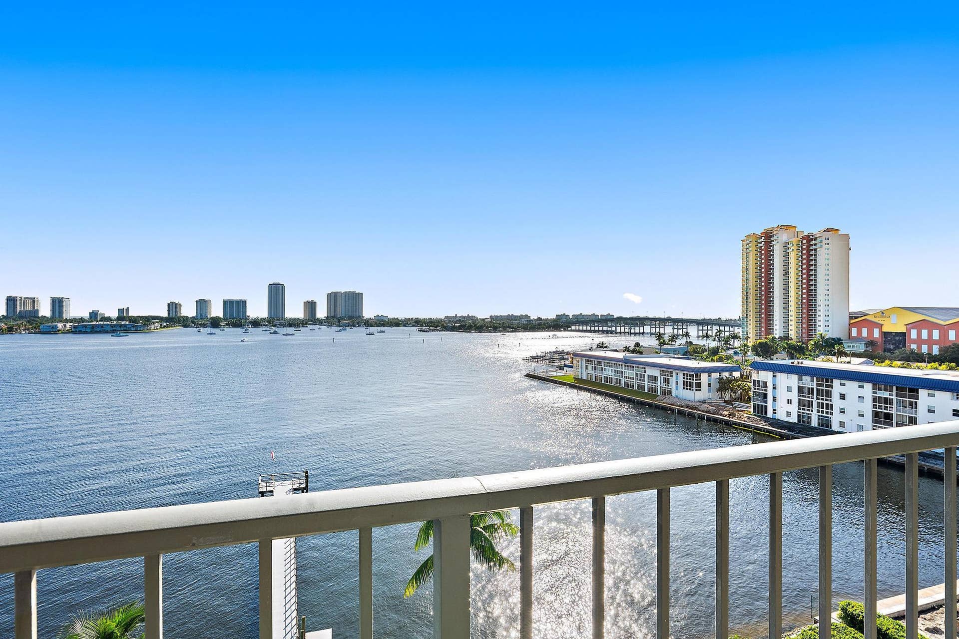 3040 Lake Shore Dr unit 903-4