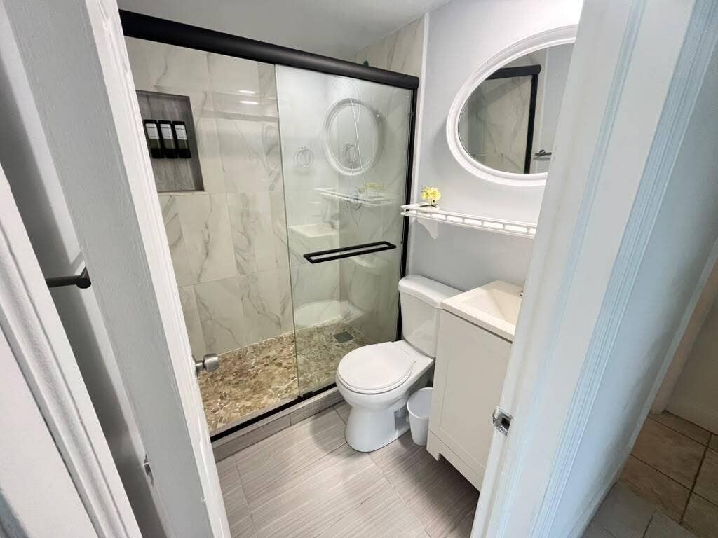 1302 S FEDERAL Highway, #2, Lake Worth Beach, FL 33460 WhatsApp Image 2026-10-24 at 20.30.08 (2