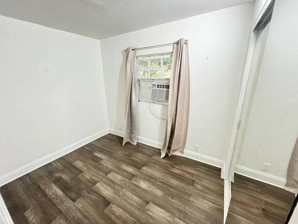 1302 S FEDERAL Highway, #2, Lake Worth Beach, FL 33460 WhatsApp Image 2026-10-24 at 20.30.08