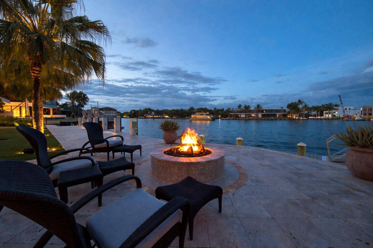 1627 SE 7TH Street, Fort Lauderdale, FL 33316 2e8ef5e2-63d3-414f-9a57-23b0541b4a2b