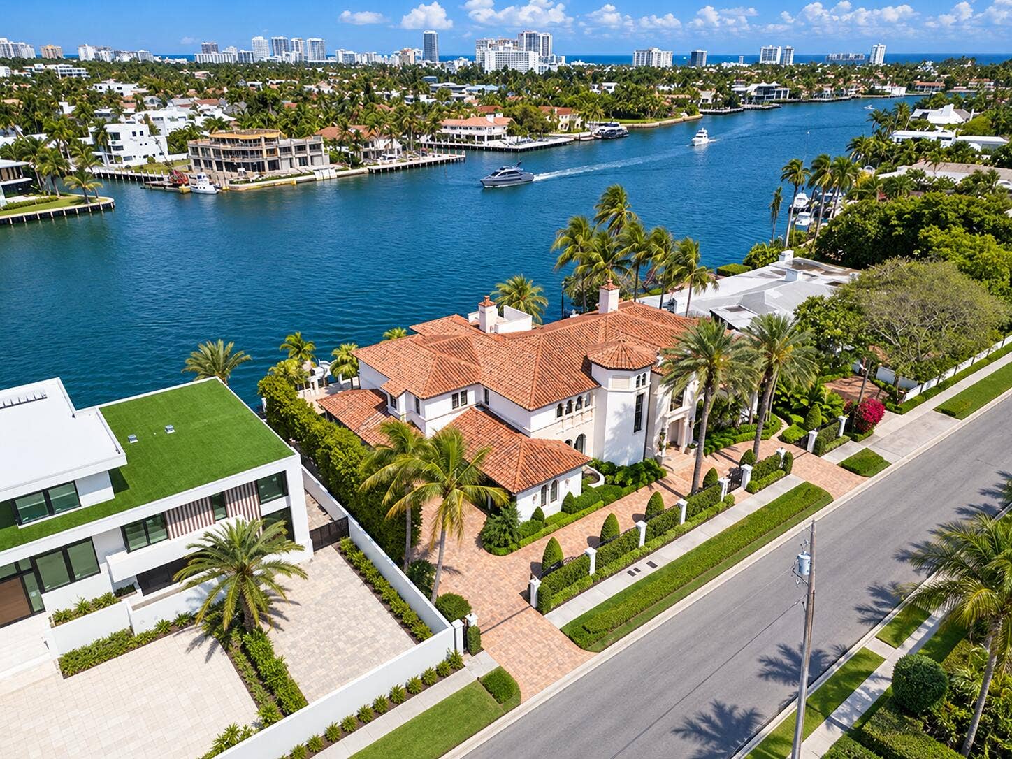 1627 SE 7TH Street, Fort Lauderdale, FL 33316 Aerial View of a Mediterranean Waterfron