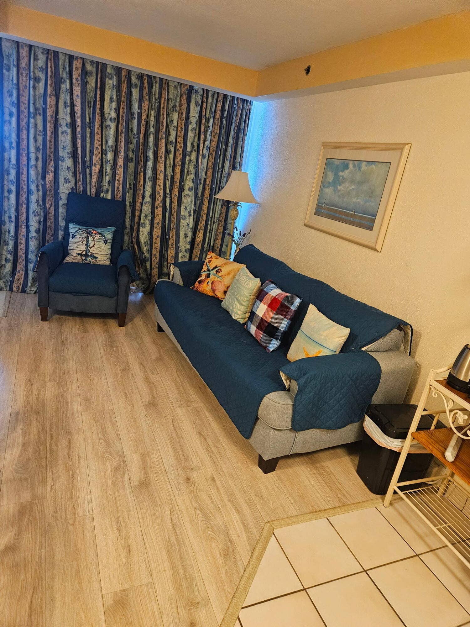 2700 N Atlantic Avenue, #435, Daytona Beach, FL 32118 Living Rm-New