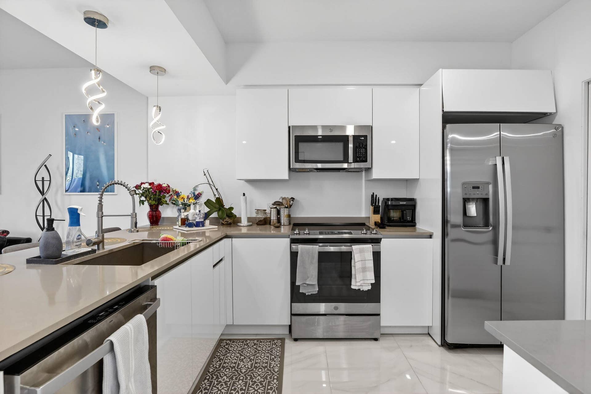 4173 N OAK Place, Dania Beach, FL 33314 Kitchen