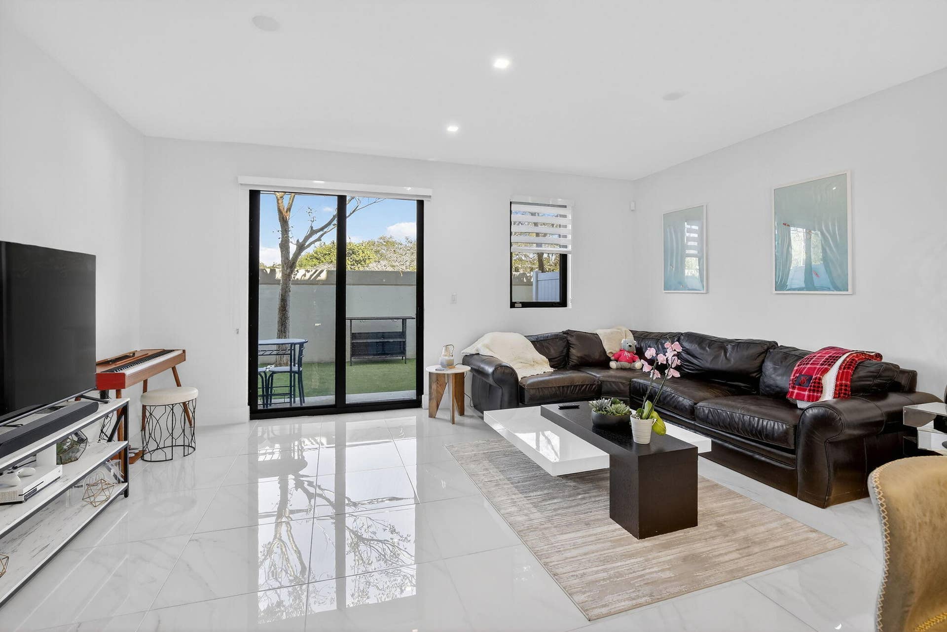 4173 N OAK Place, Dania Beach, FL 33314 Florida room