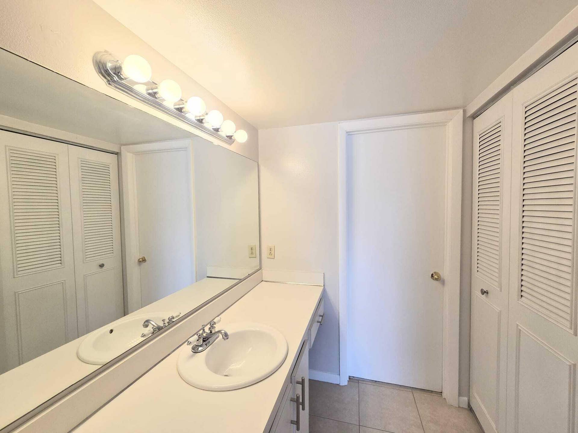 2737 EMORY Drive W, #D, West Palm Beach, FL 33415 IMG-20240930-WA0015