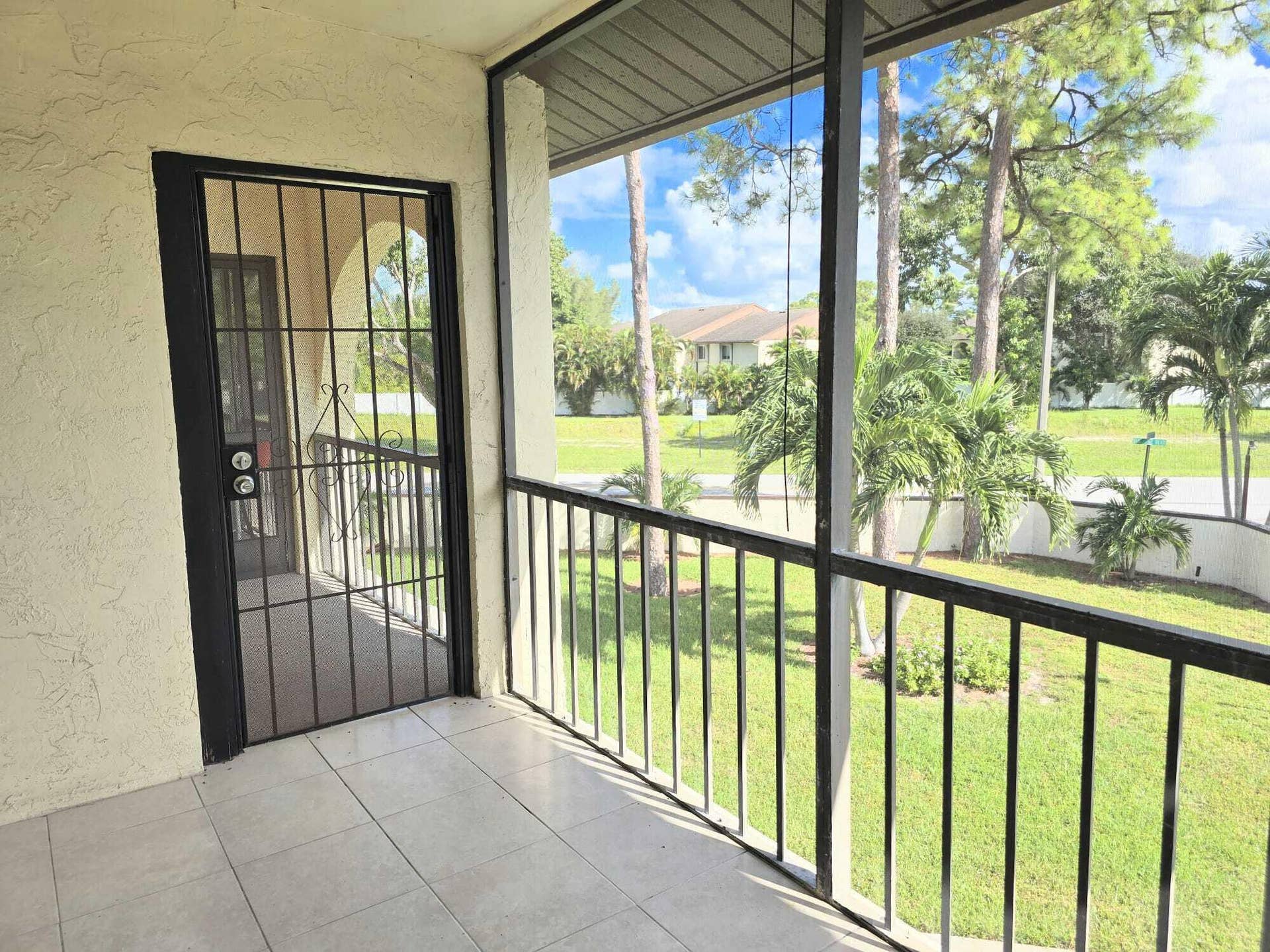 2737 EMORY Drive W, #D, West Palm Beach, FL 33415 IMG-20240930-WA0004