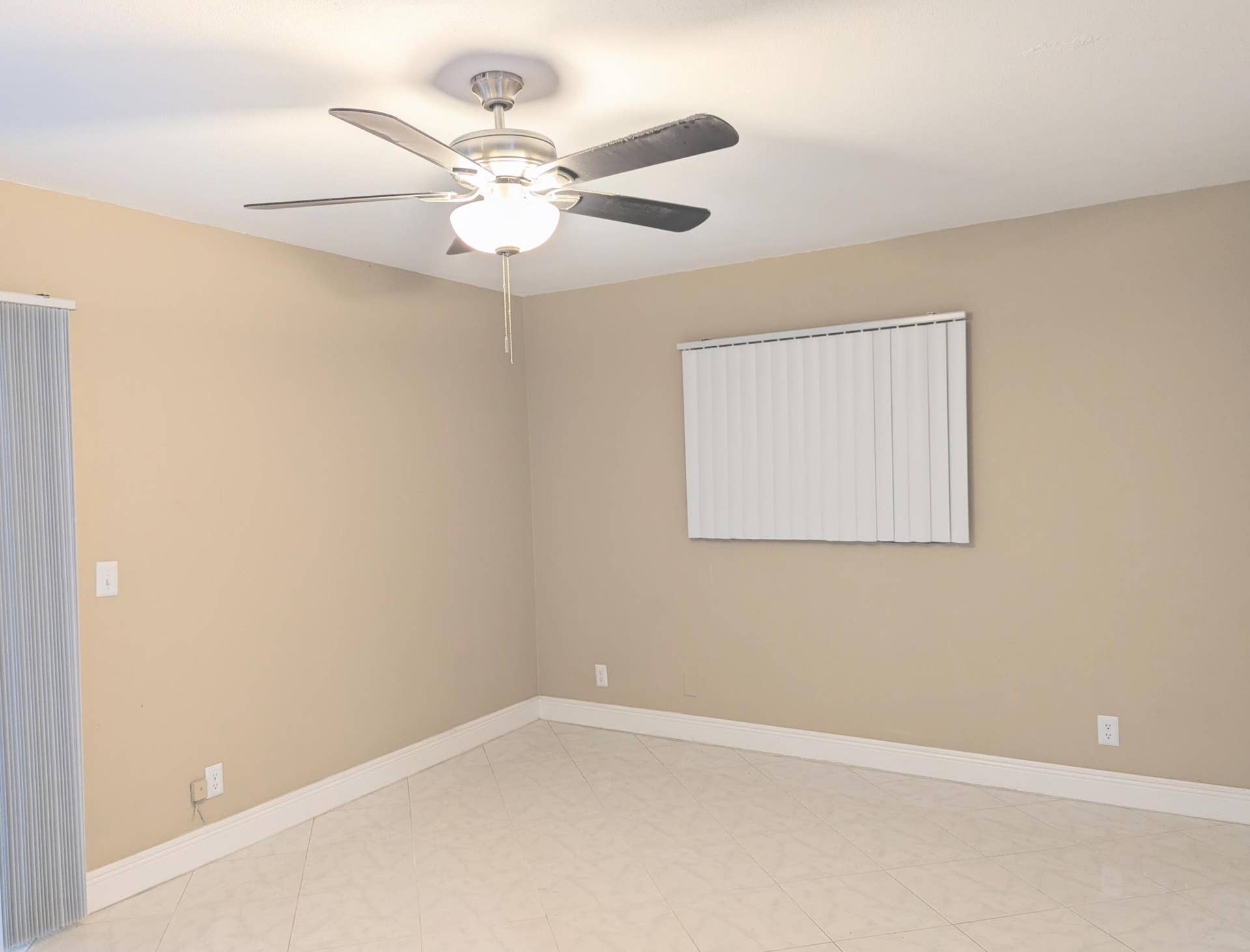 2737 EMORY Drive W, #D, West Palm Beach, FL 33415 PXL_20240112_215929819~2