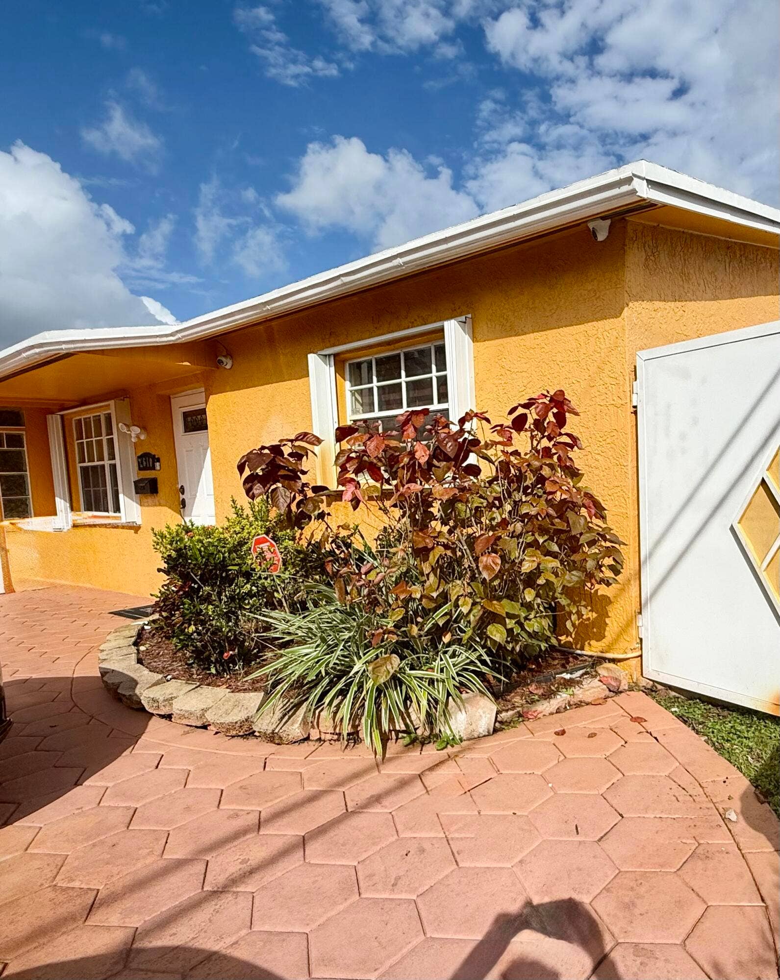 2610 NW 43RD Avenue, Lauderhill, FL 33313 IMG_7135