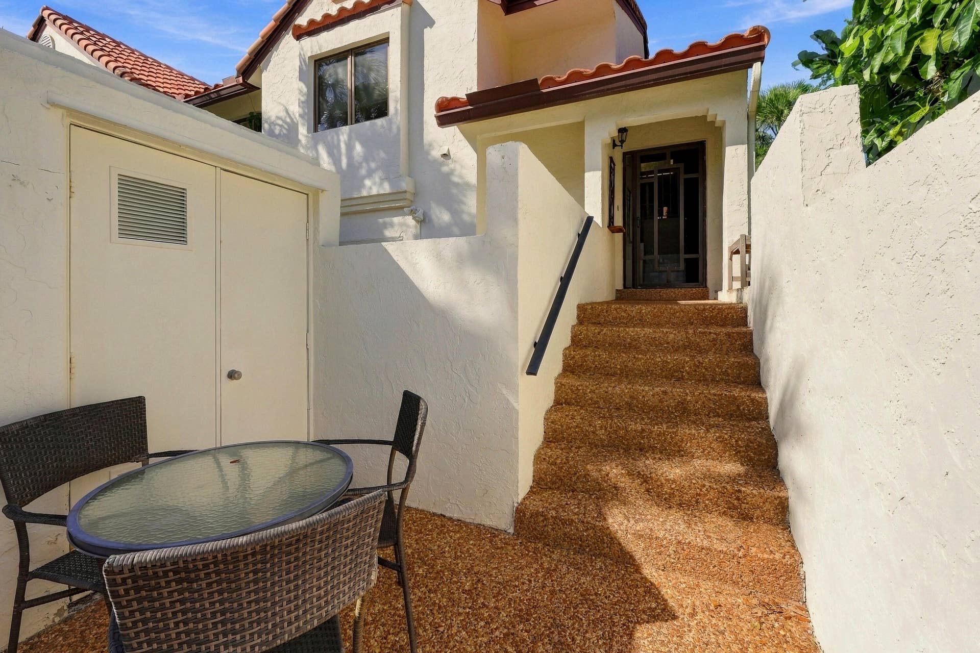 7858 GRANADA Place, #404, Boca Raton, FL 33433 Your entrance
