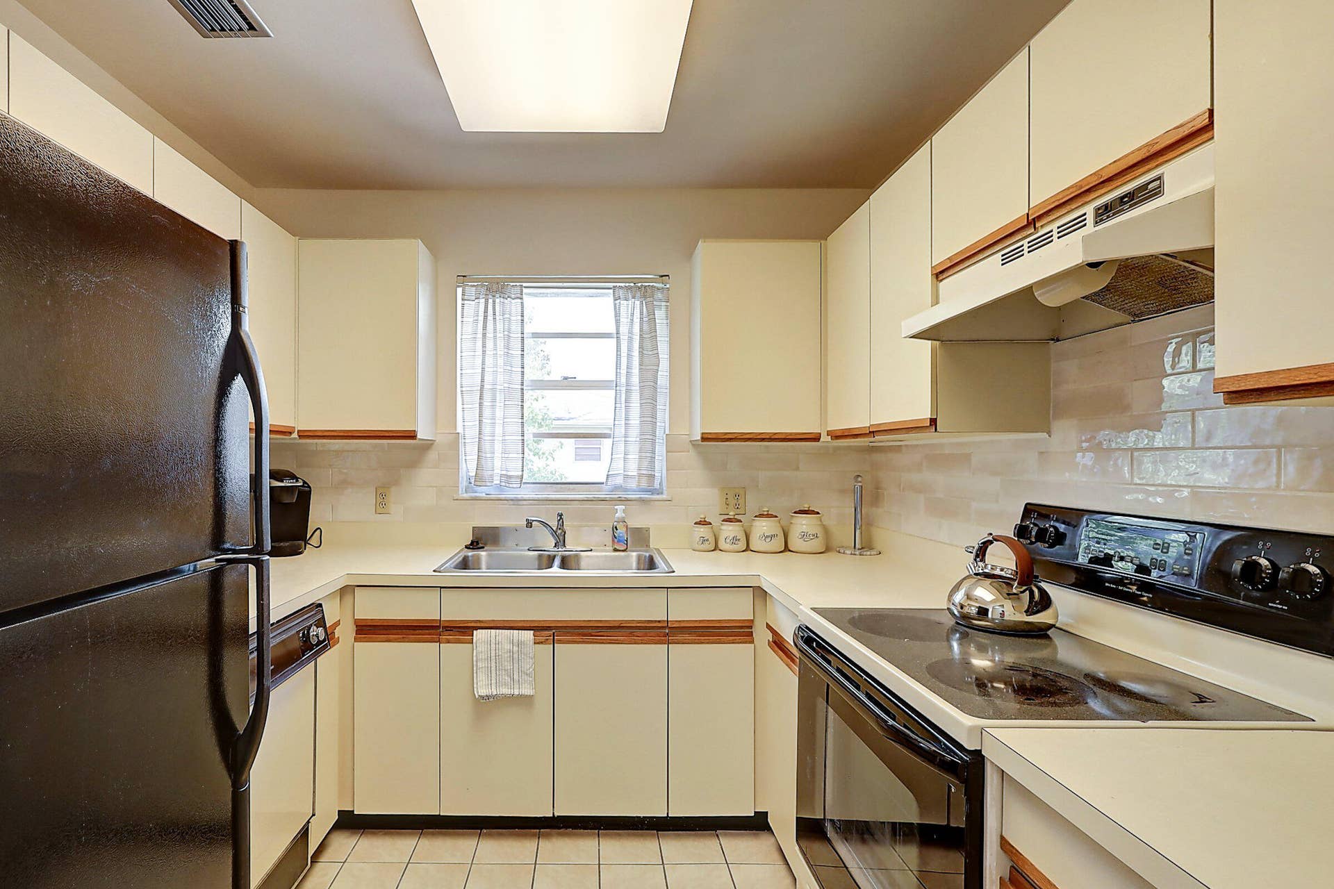 33 LAKE VISTA Trail, #206, Port St Lucie, FL 34952 22_3j0a5573_4_5_6_7