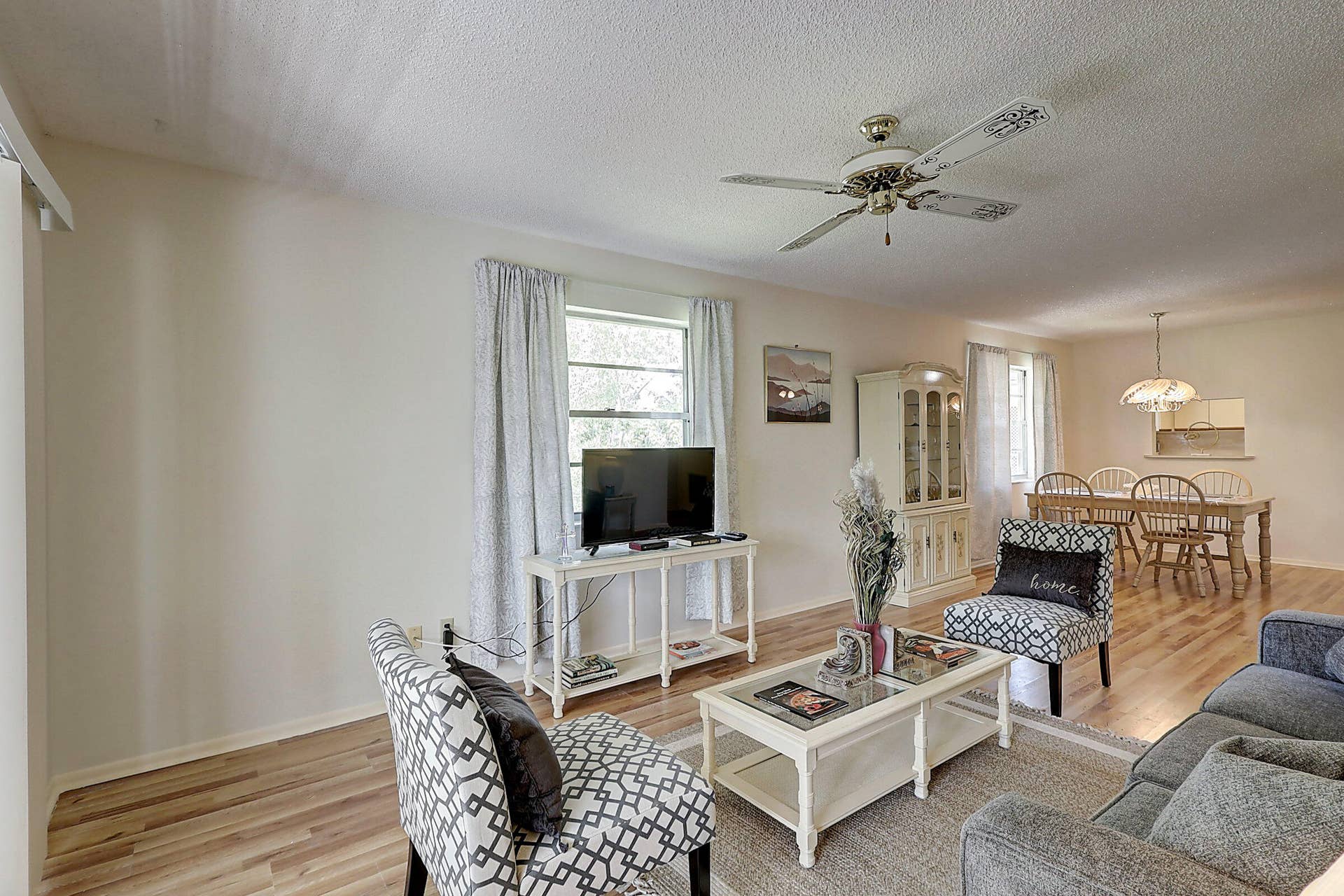 33 LAKE VISTA Trail, #206, Port St Lucie, FL 34952 17_3j0a5548_49_50_51_52