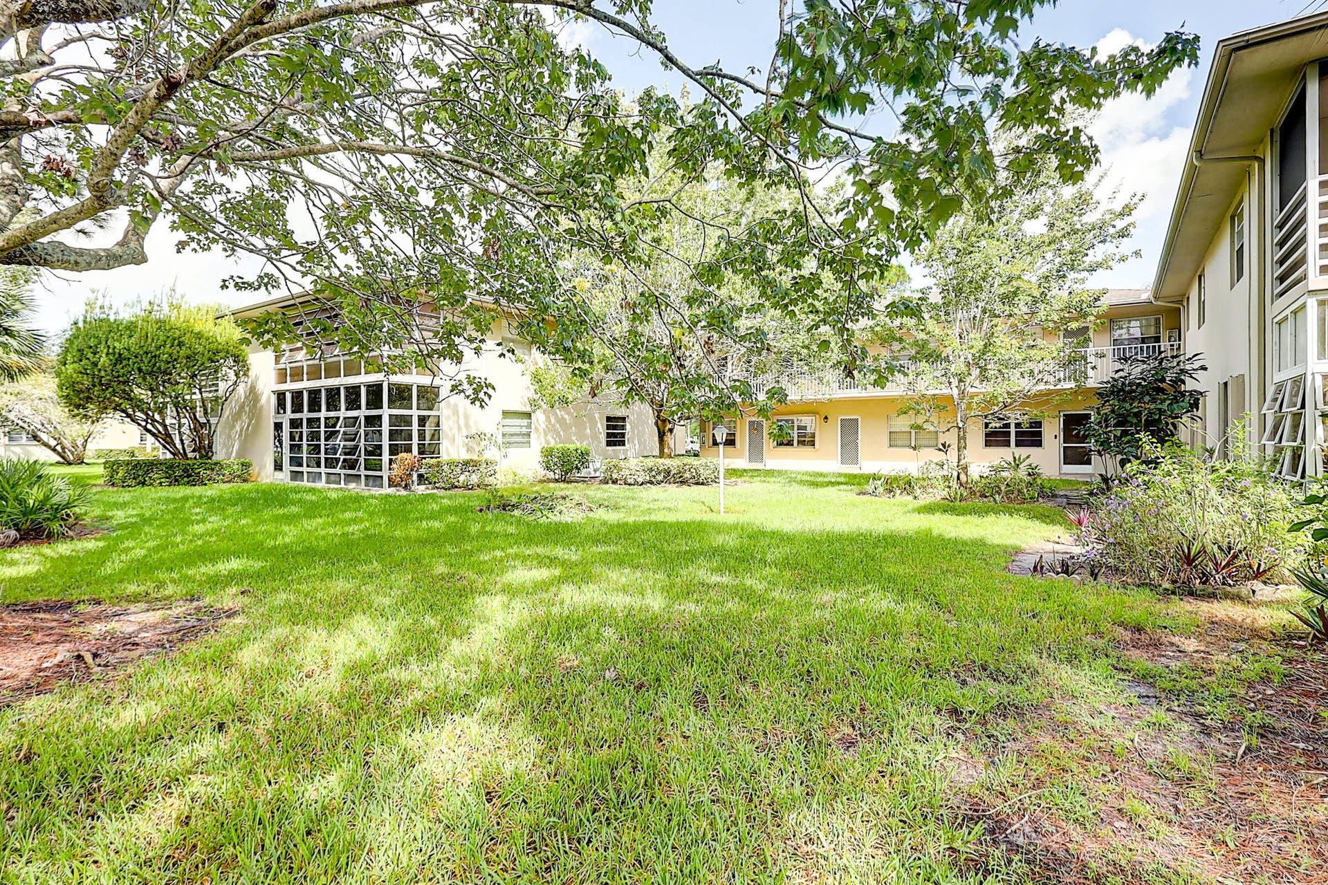 33 LAKE VISTA Trail, #206, Port St Lucie, FL 34952 05_3j0a5483_4_5_6_7