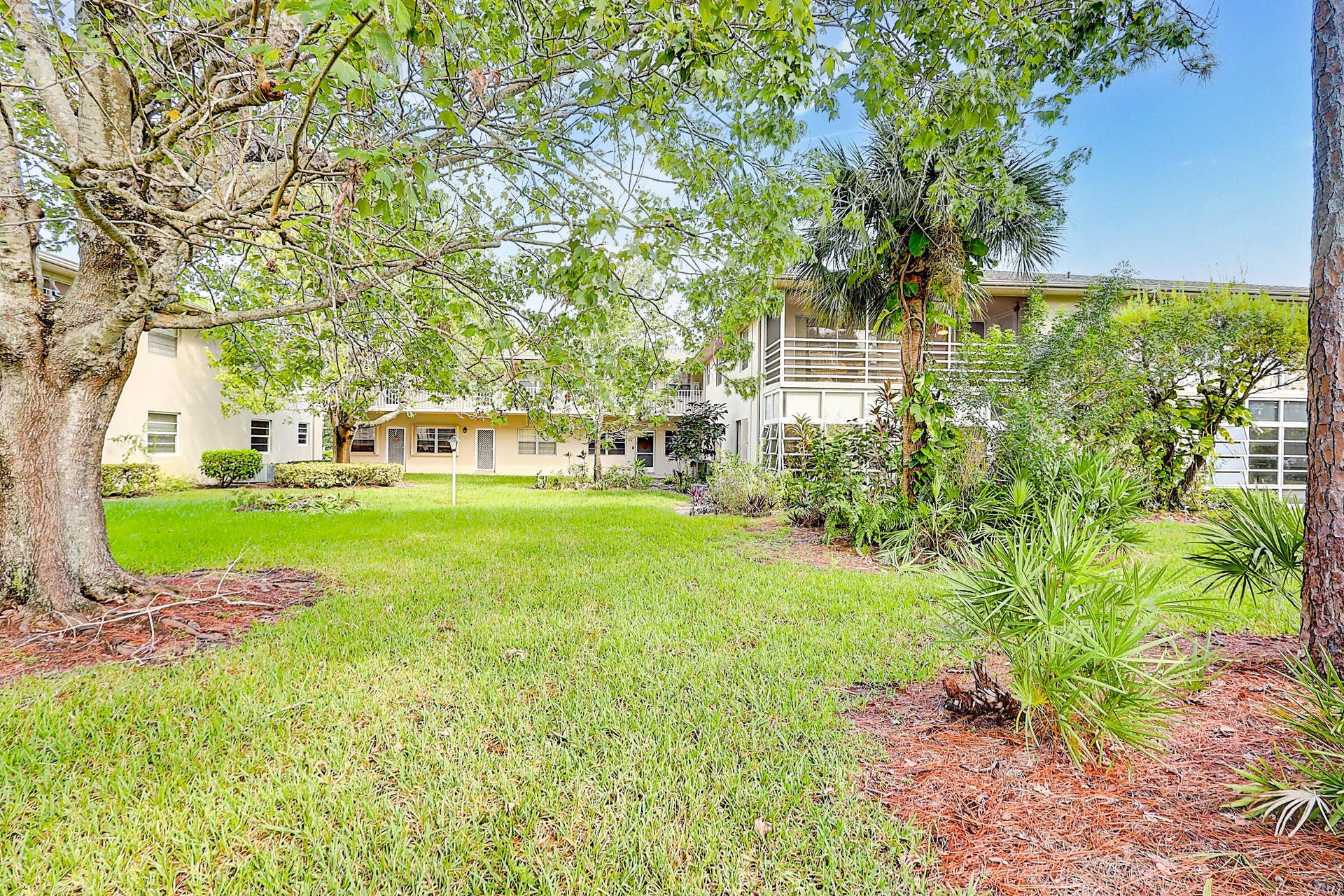 33 LAKE VISTA Trail, #206, Port St Lucie, FL 34952 04_3j0a5478_79_80_81_82