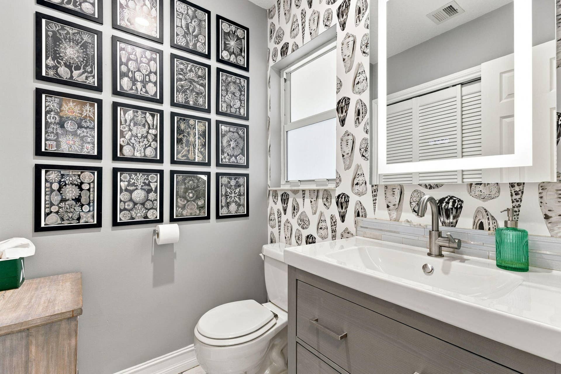 2201 SE 9TH Street, #207, Pompano Beach, FL 33062 1/2 BATHROOM