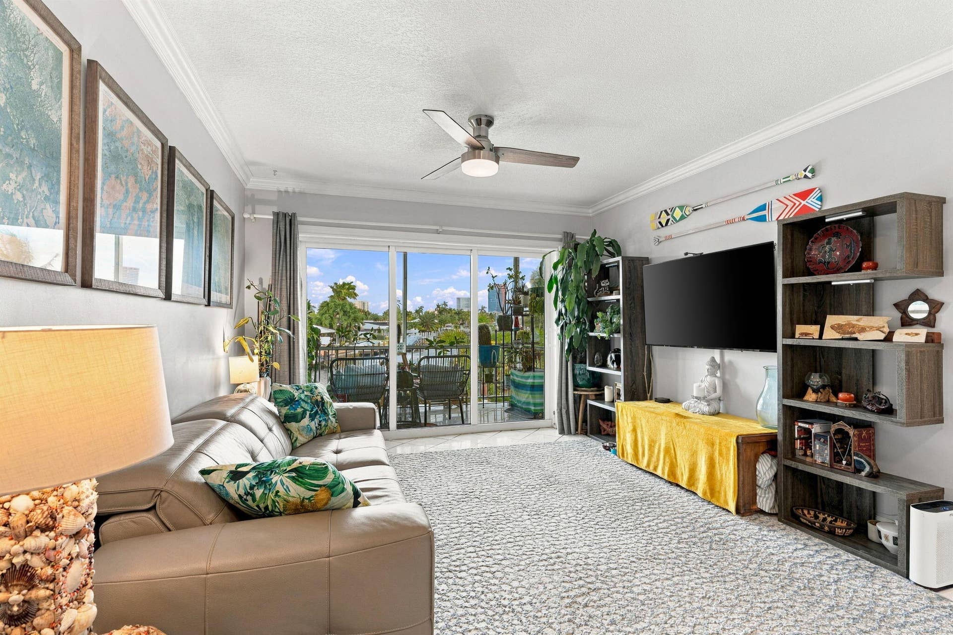 2201 SE 9TH Street, #207, Pompano Beach, FL 33062 LIVING ROOM