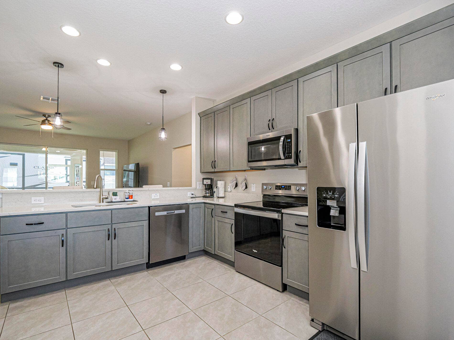 571 CHARLOTTA Avenue SE, Palm Bay, FL 32909 14