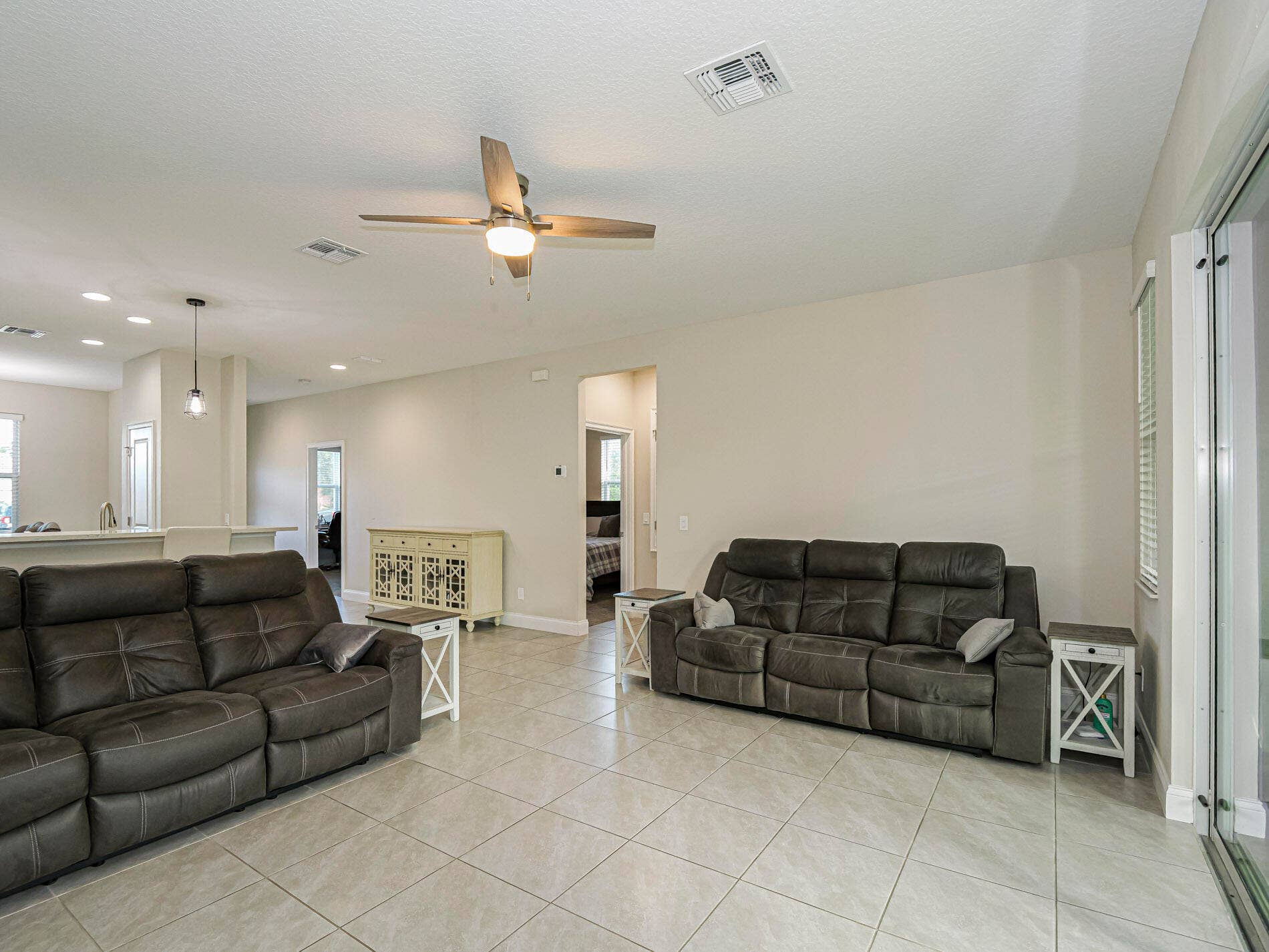 571 CHARLOTTA Avenue SE, Palm Bay, FL 32909 8