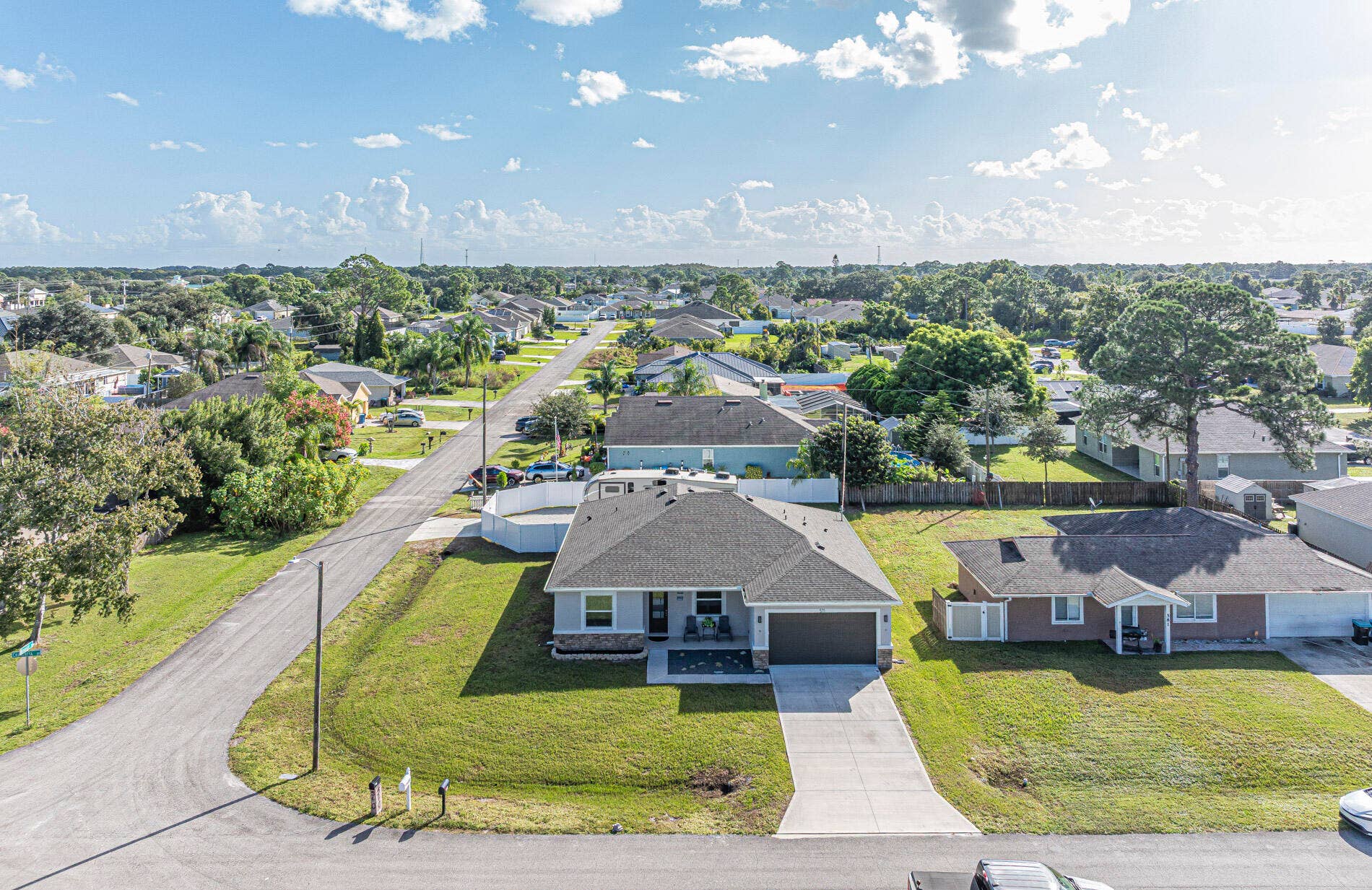 571 CHARLOTTA Avenue SE, Palm Bay, FL 32909 44