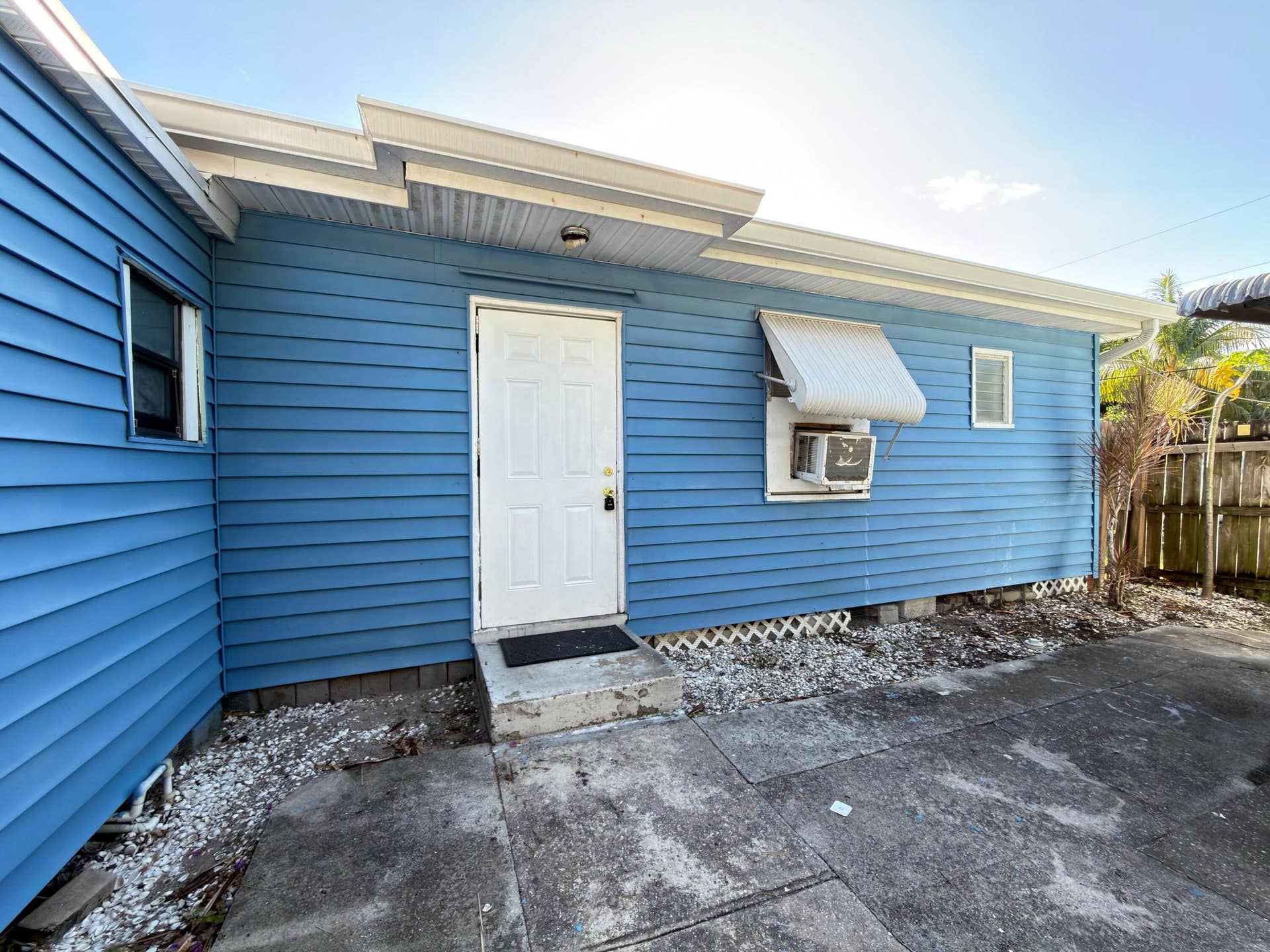 710 Tuscaloosa Street, #Unit 2, West Palm Beach, FL 33405 WhatsApp Image 2026-10-21 at 11.37.54