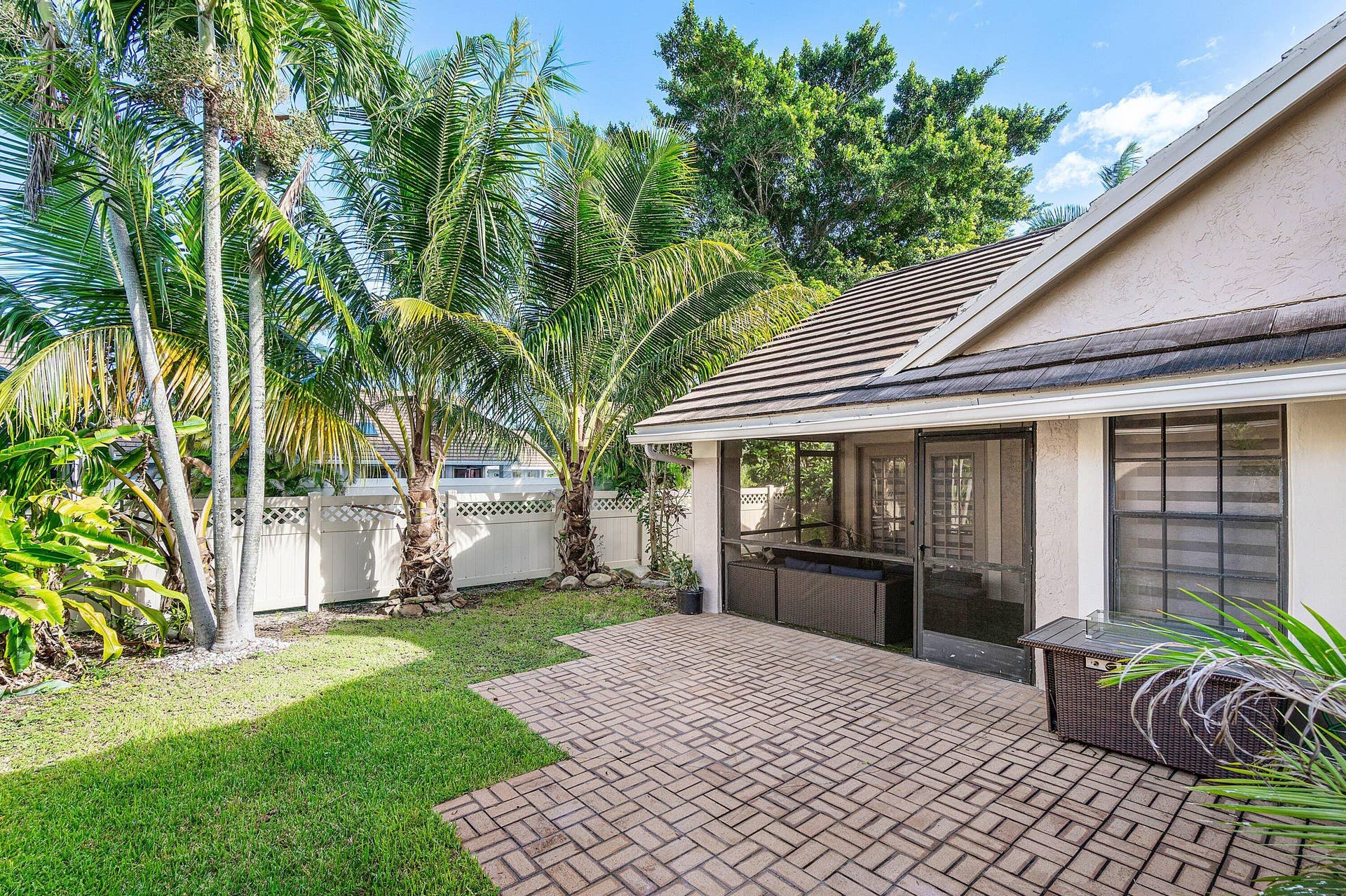 039-6947BitterbushPlace-BoyntonBeach-FL-