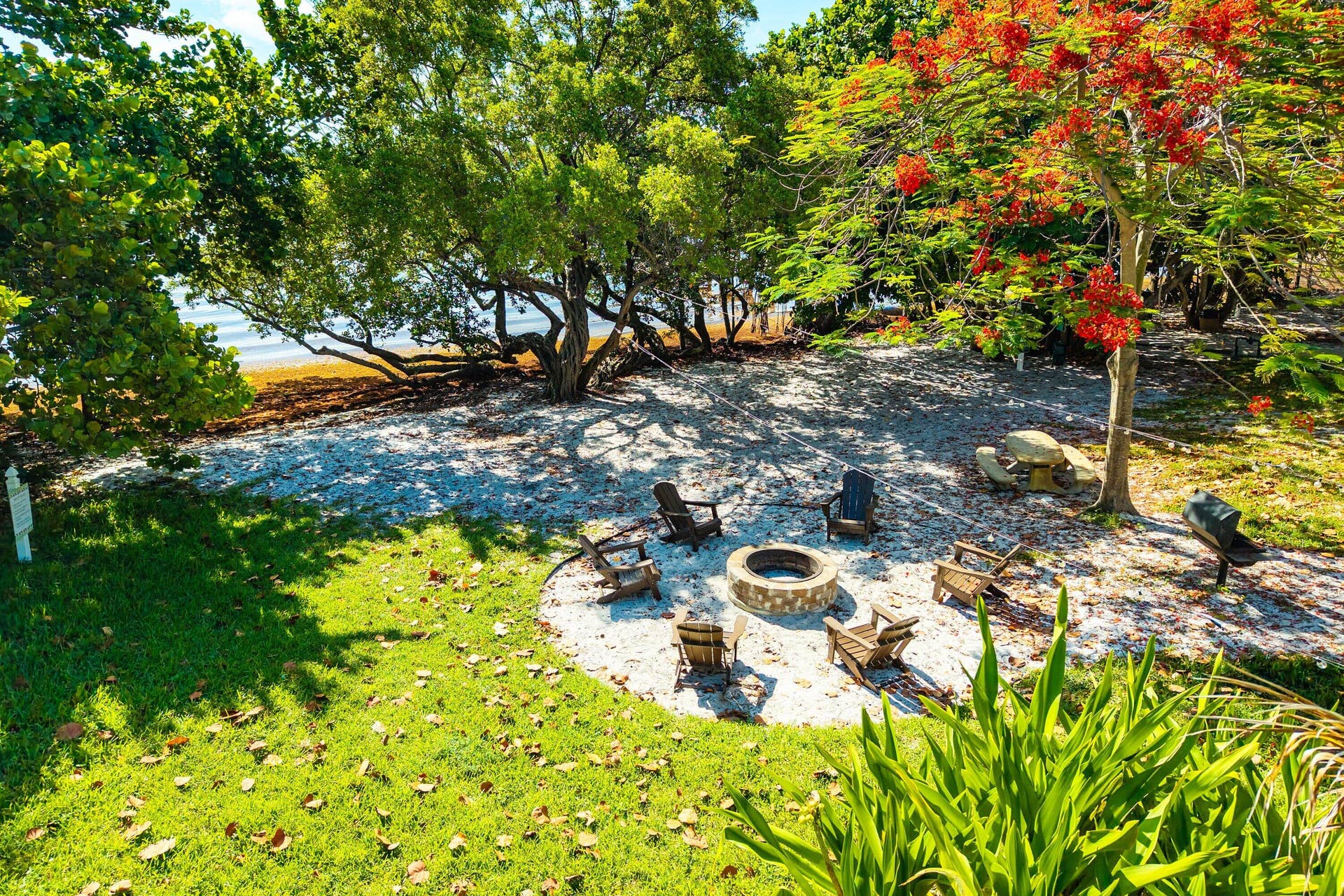 16 VIA LAGO, Boynton Beach, FL 33435 048-16VaLago-BoyntonBeach-FL-33435-SMA