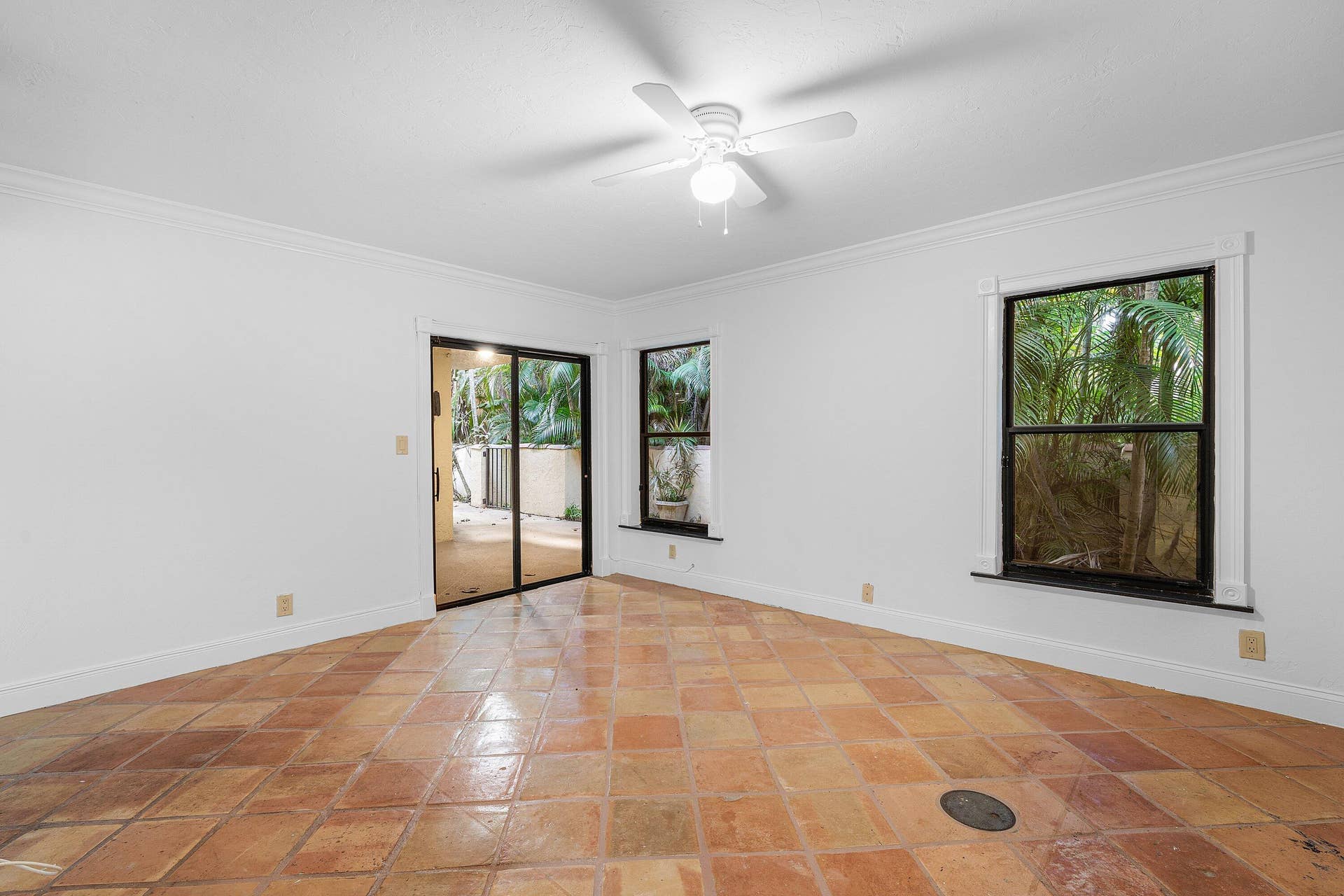 16 VIA LAGO, Boynton Beach, FL 33435 026-16VaLago-BoyntonBeach-FL-33435-SMA