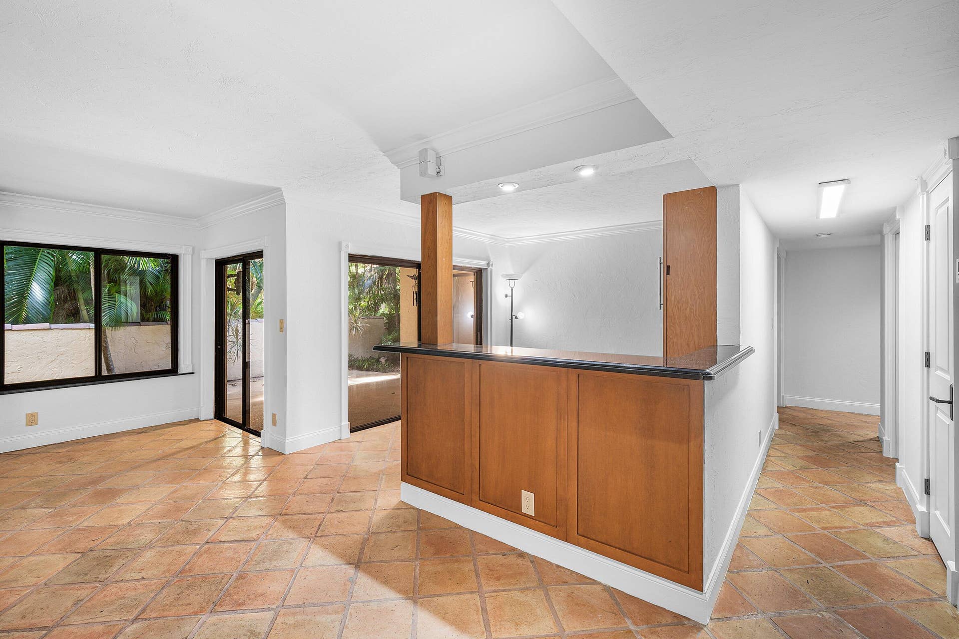 16 VIA LAGO, Boynton Beach, FL 33435 007-16VaLago-BoyntonBeach-FL-33435-SMA