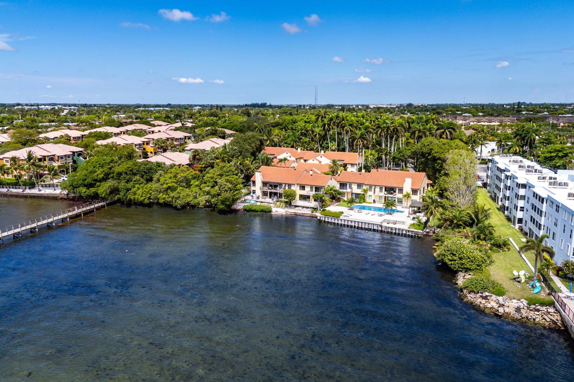 16 VIA LAGO, Boynton Beach, FL 33435 059-16VaLago-BoyntonBeach-FL-33435-SMA