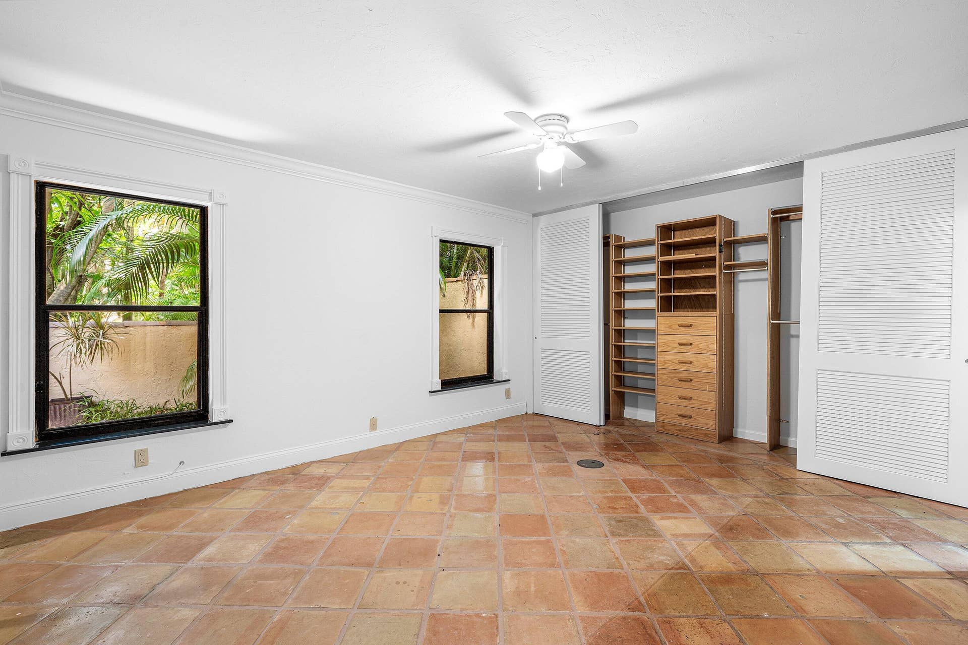 16 VIA LAGO, Boynton Beach, FL 33435 023-16VaLago-BoyntonBeach-FL-33435-SMA