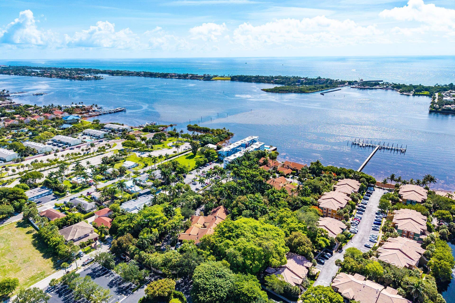 16 VIA LAGO, Boynton Beach, FL 33435 043-16VaLago-BoyntonBeach-FL-33435-SMA