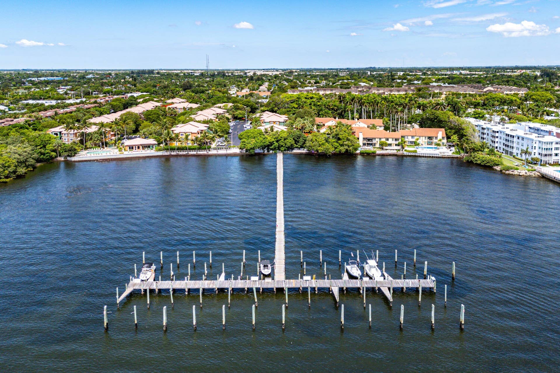 16 VIA LAGO, Boynton Beach, FL 33435 051-16VaLago-BoyntonBeach-FL-33435-SMA