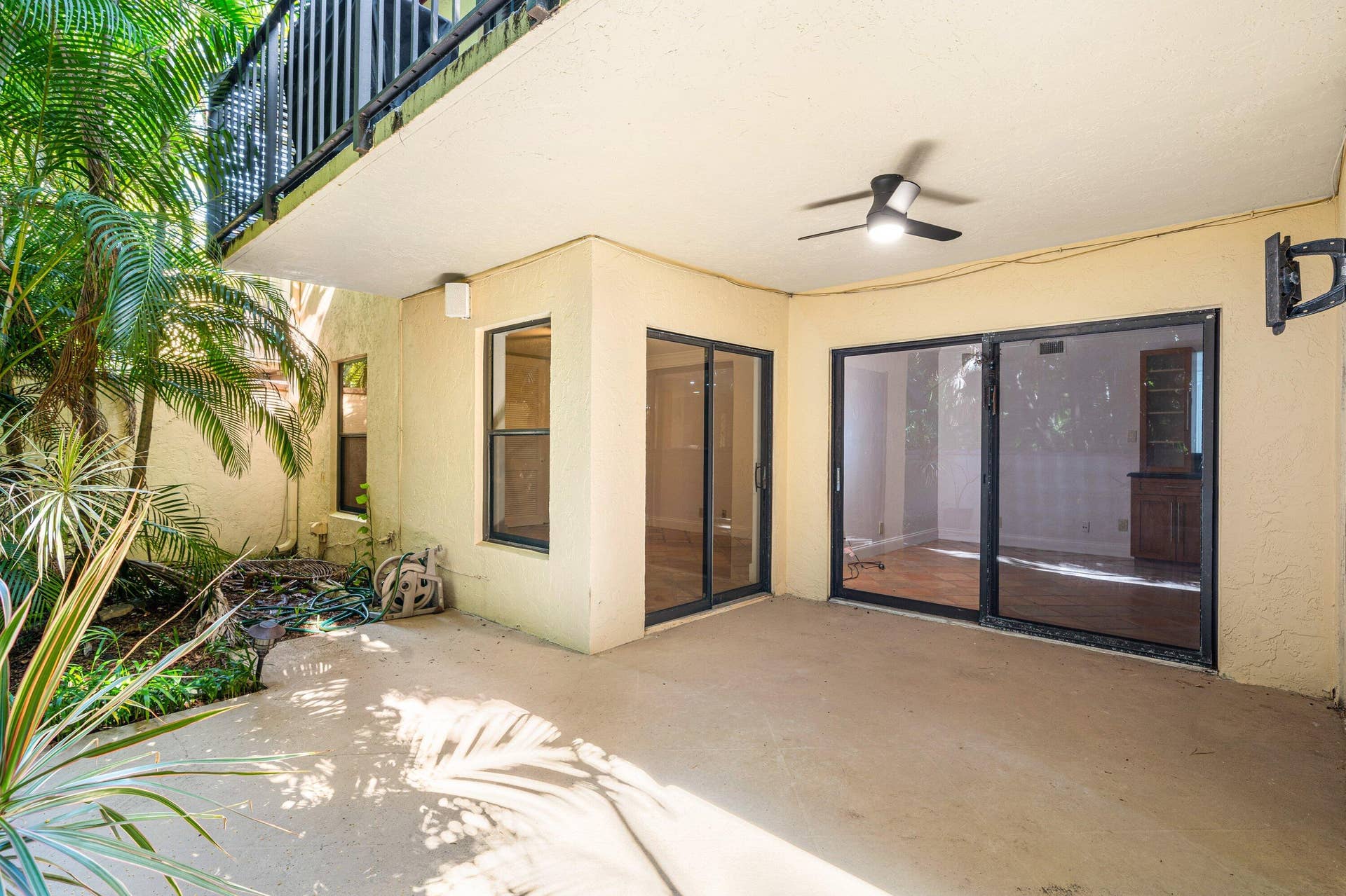 16 VIA LAGO, Boynton Beach, FL 33435 033-16VaLago-BoyntonBeach-FL-33435-SMA