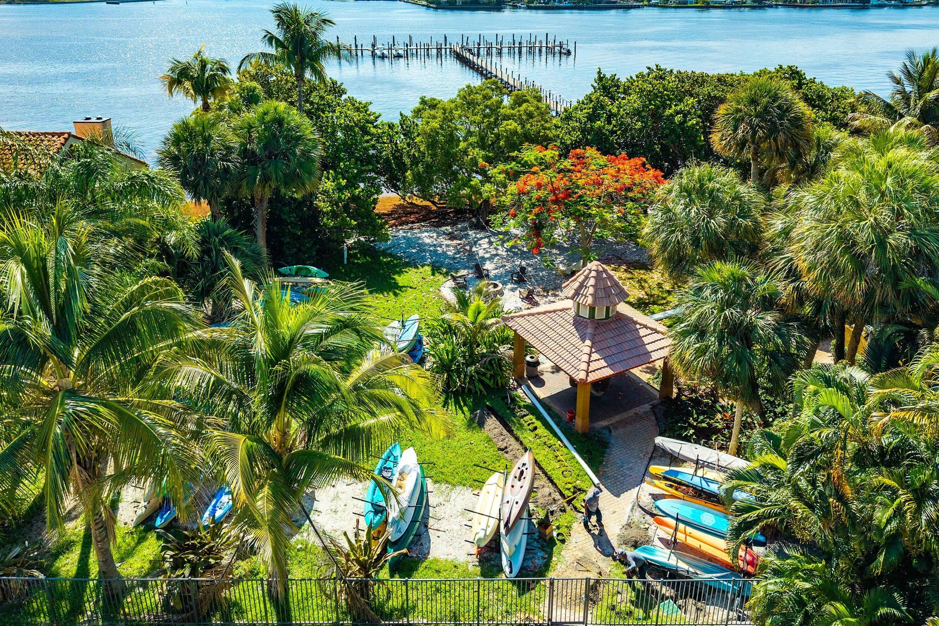 16 VIA LAGO, Boynton Beach, FL 33435 050-16VaLago-BoyntonBeach-FL-33435-SMA