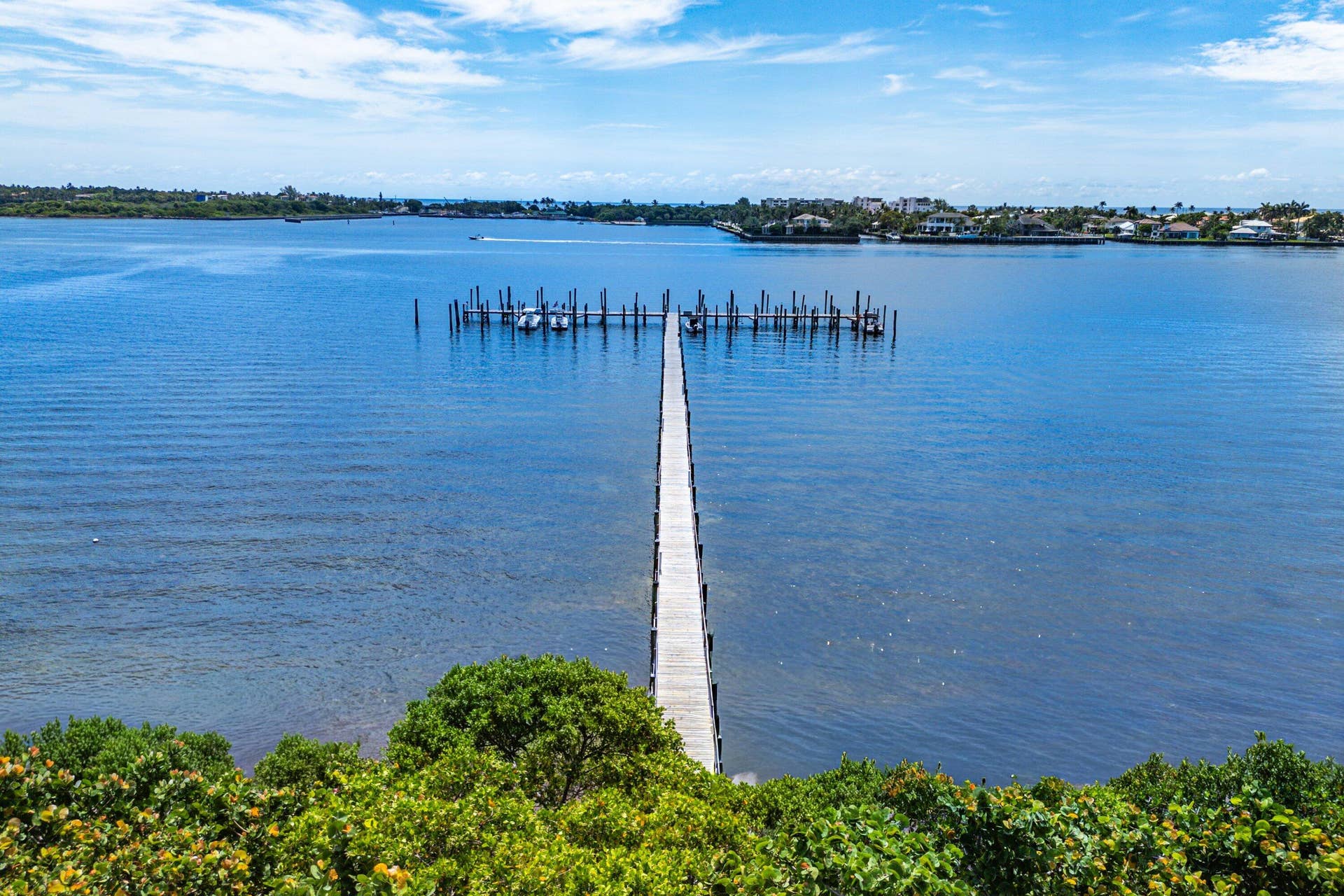 16 VIA LAGO, Boynton Beach, FL 33435 057-16VaLago-BoyntonBeach-FL-33435-SMA