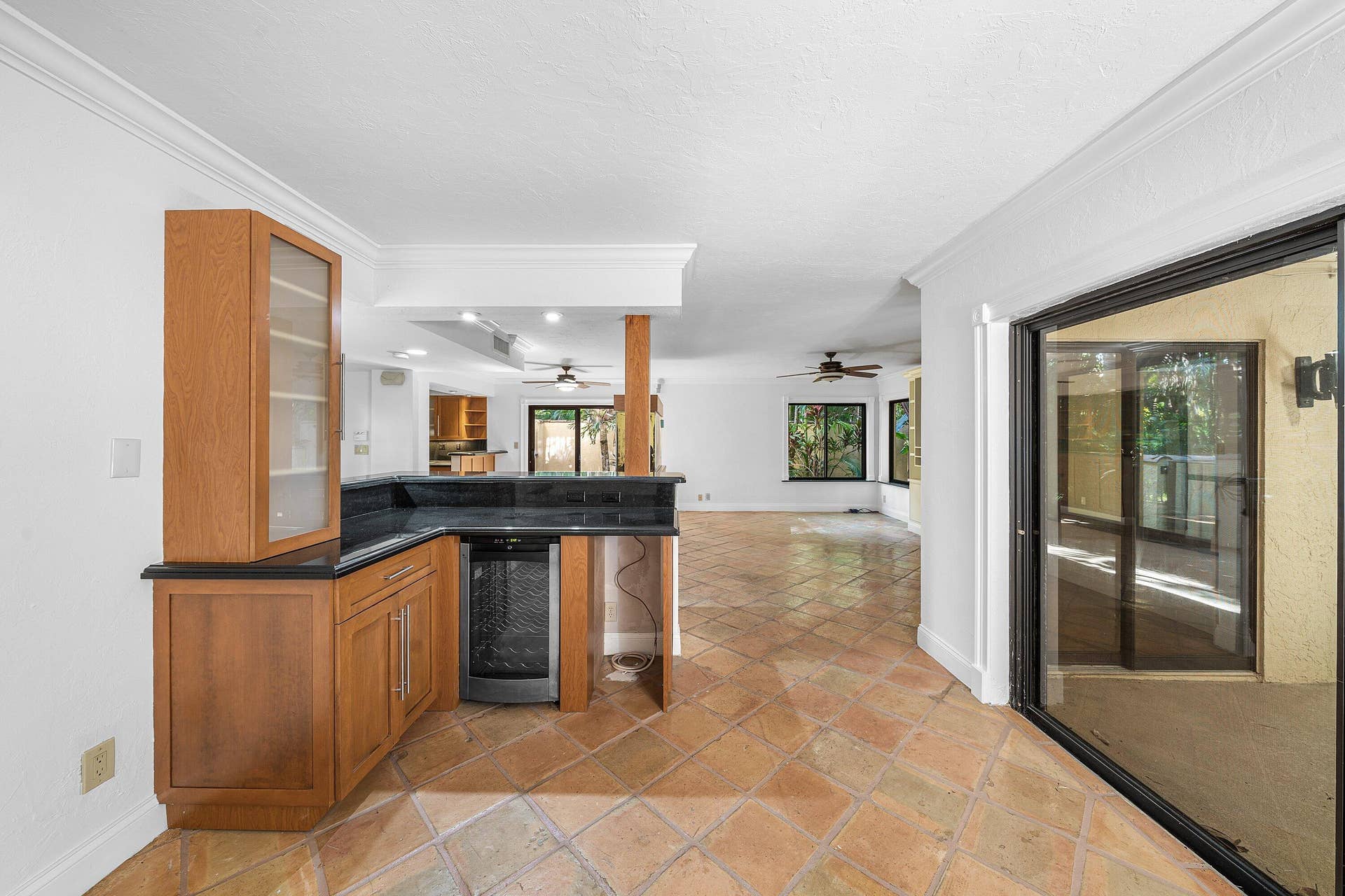 16 VIA LAGO, Boynton Beach, FL 33435 009-16VaLago-BoyntonBeach-FL-33435-SMA