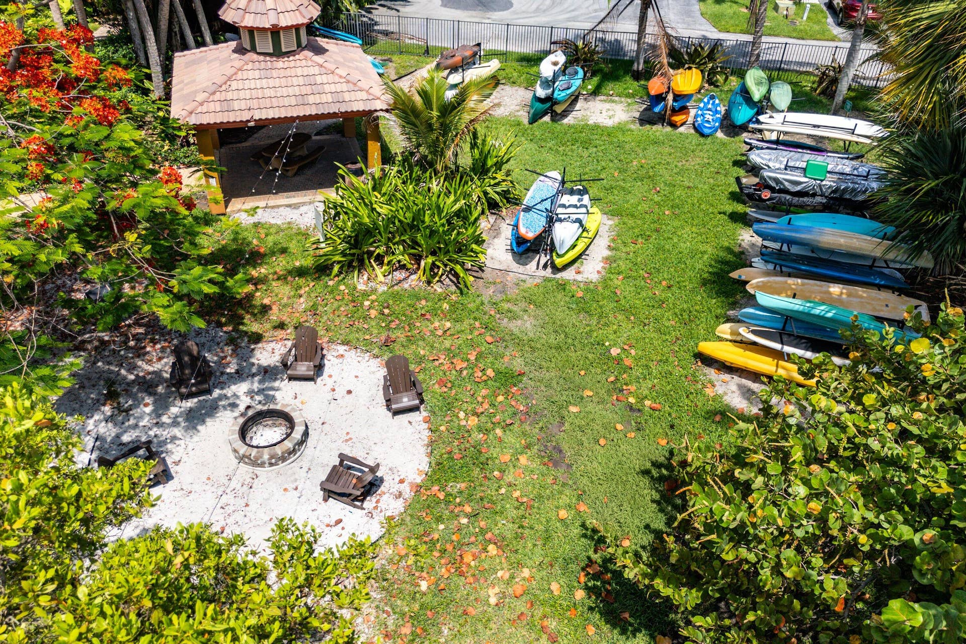 16 VIA LAGO, Boynton Beach, FL 33435 069-16VaLago-BoyntonBeach-FL-33435-SMA