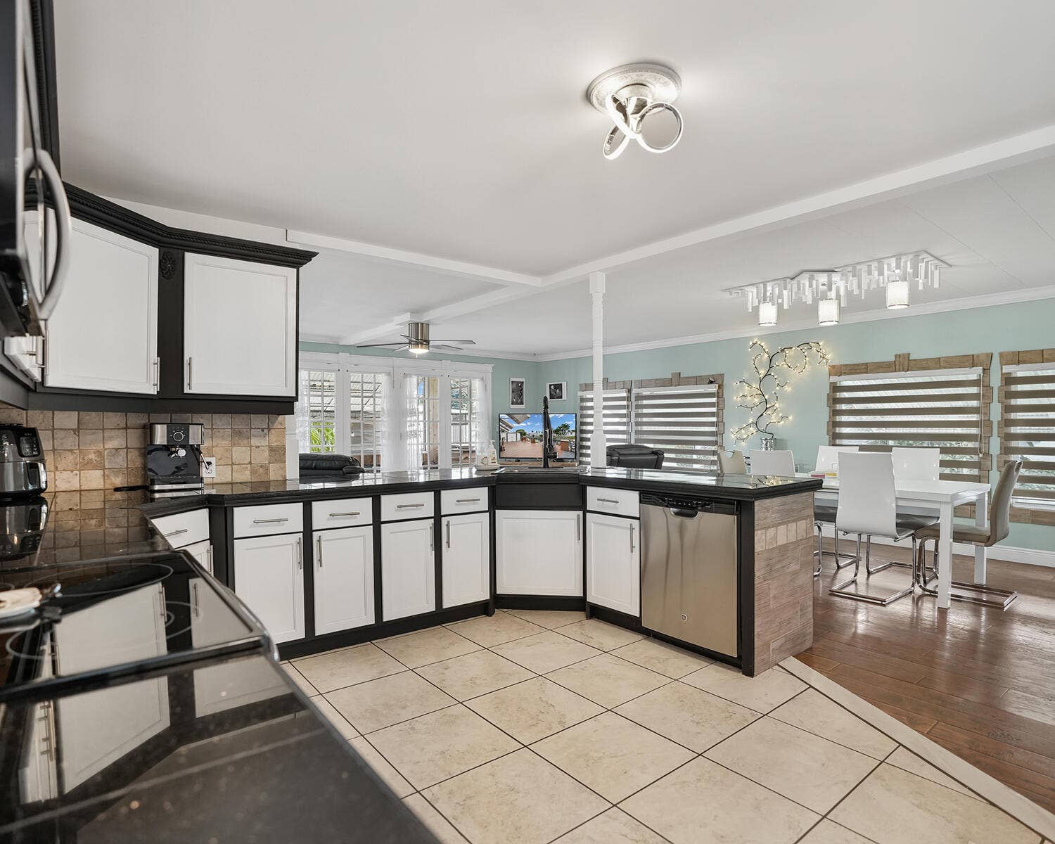 1891 SW 84th Avenue, Davie, FL 33324 DSC05335_v2