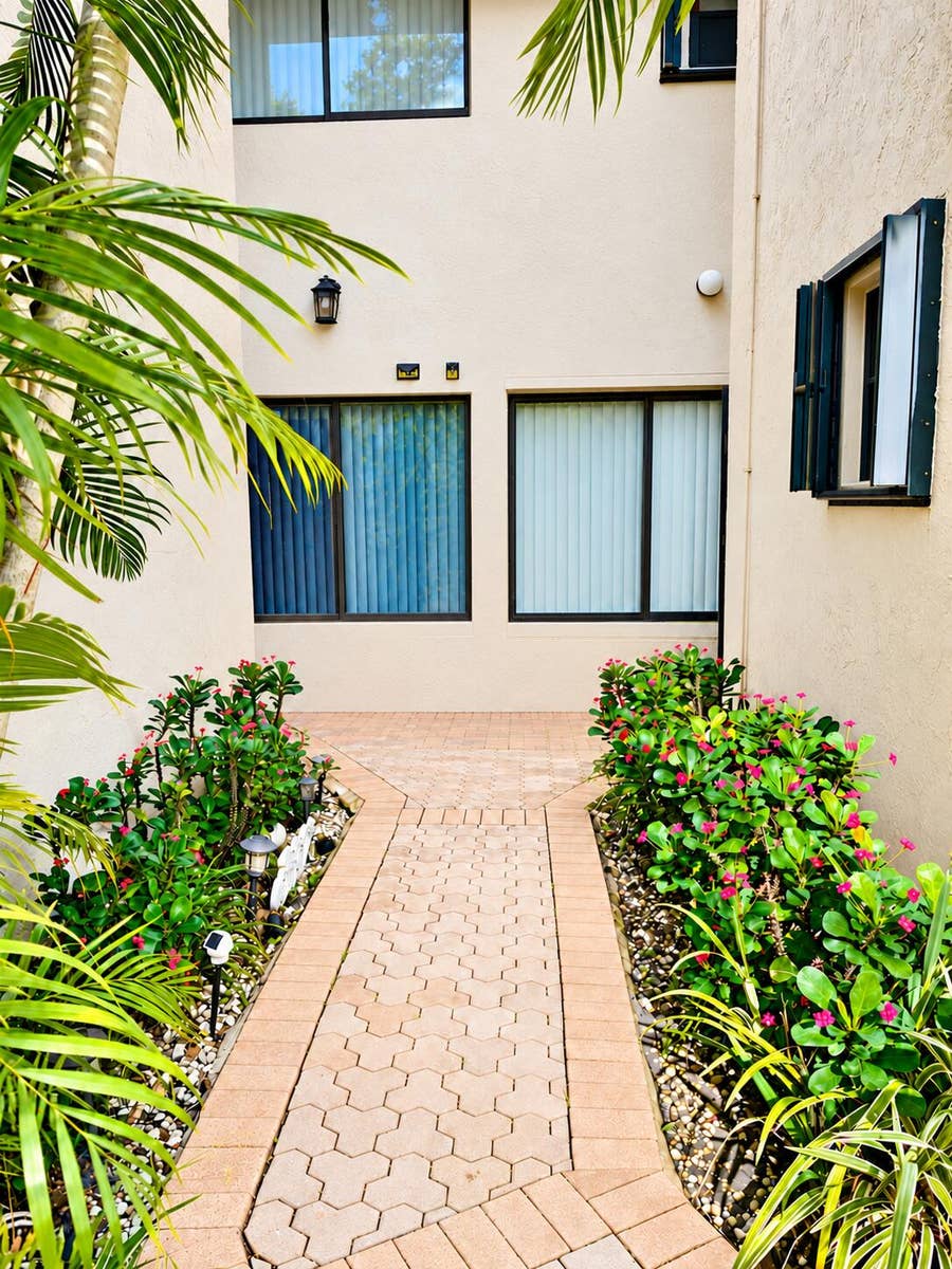 Property photo for 950 MOCKINGBIRD Lane, #614B, Plantation, FL