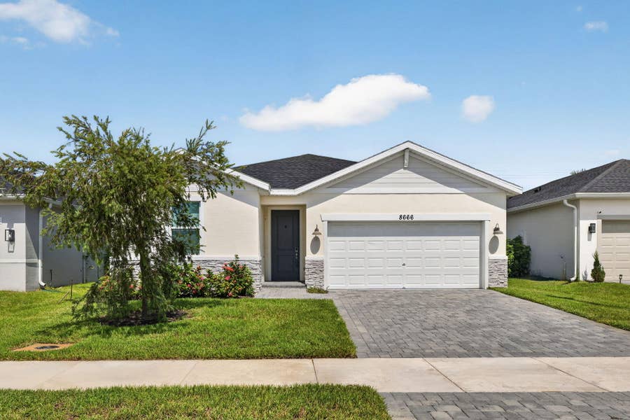 Property photo for 8666 DAHLIA Circle, Port St Lucie, FL