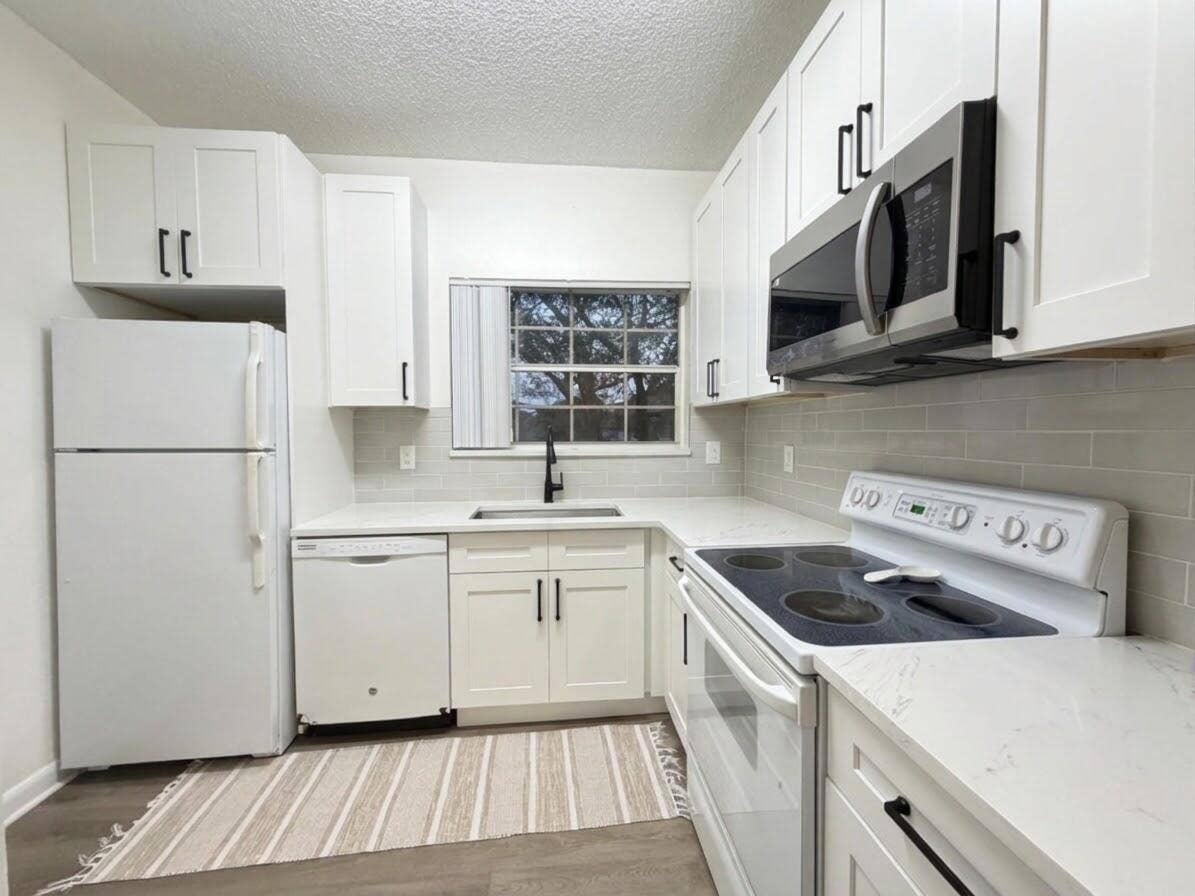 651 CYPRESS LAKE Boulevard, #L, Deerfield Beach, FL 33064 IMG_0181