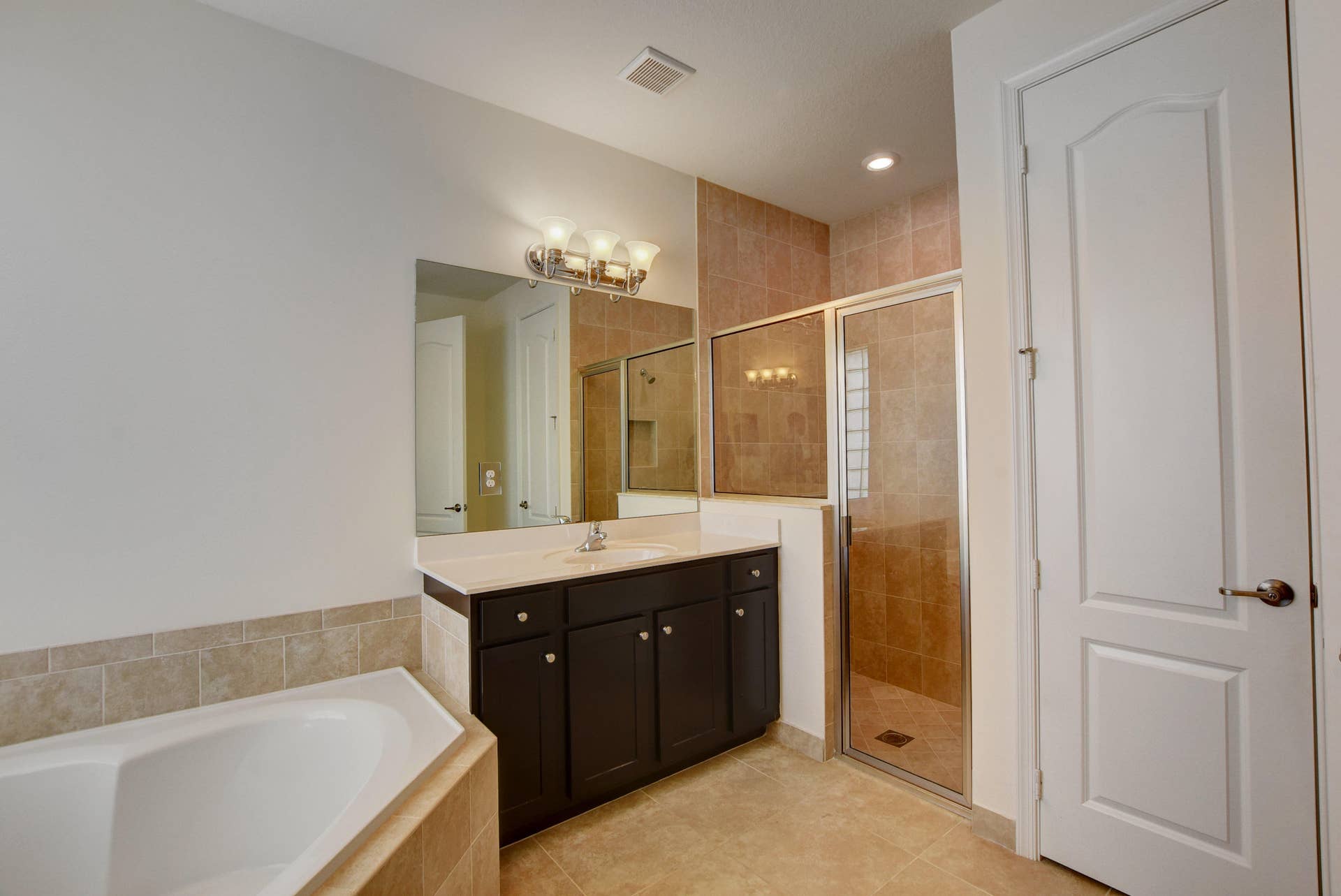 8979 Gulf Run Way, Lake Worth, FL 33467 Master Bath
