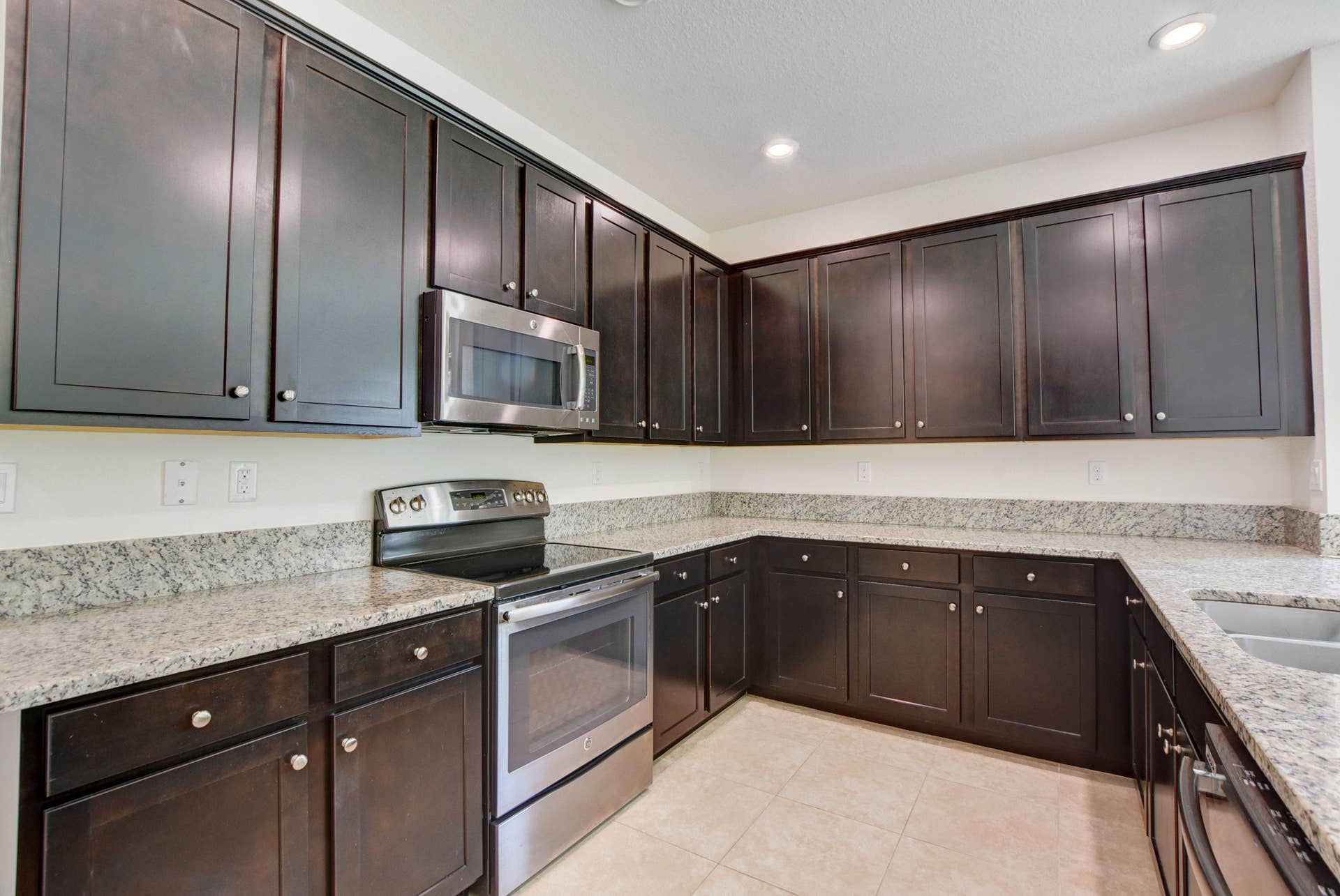 8979 Gulf Run Way, Lake Worth, FL 33467 kitchen