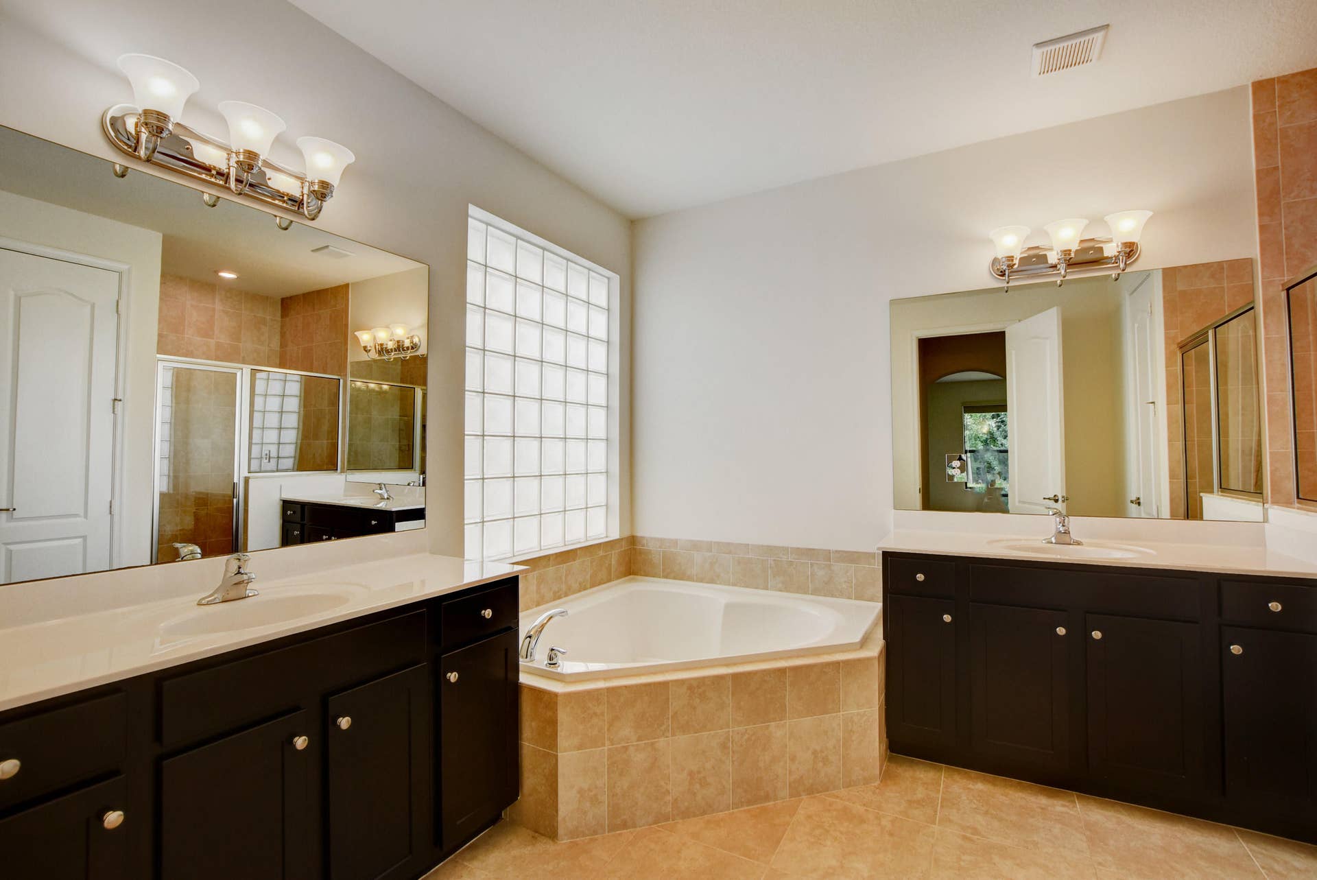 8979 Gulf Run Way, Lake Worth, FL 33467 Master Bath