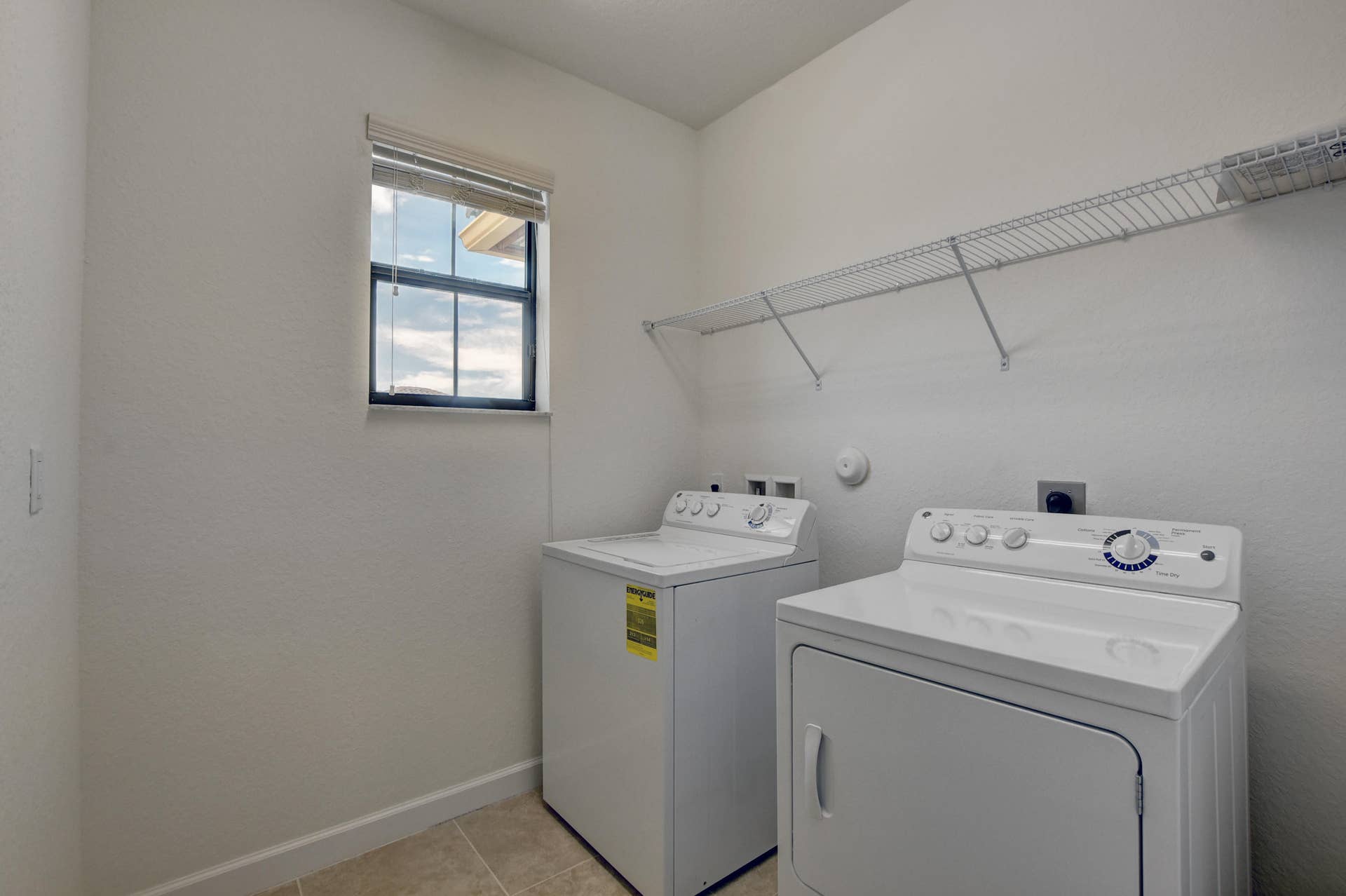 8979 Gulf Run Way, Lake Worth, FL 33467 Laundry Room with window