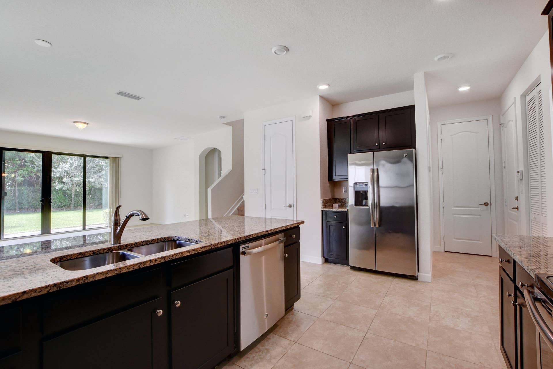 8979 Gulf Run Way, Lake Worth, FL 33467 kitchen