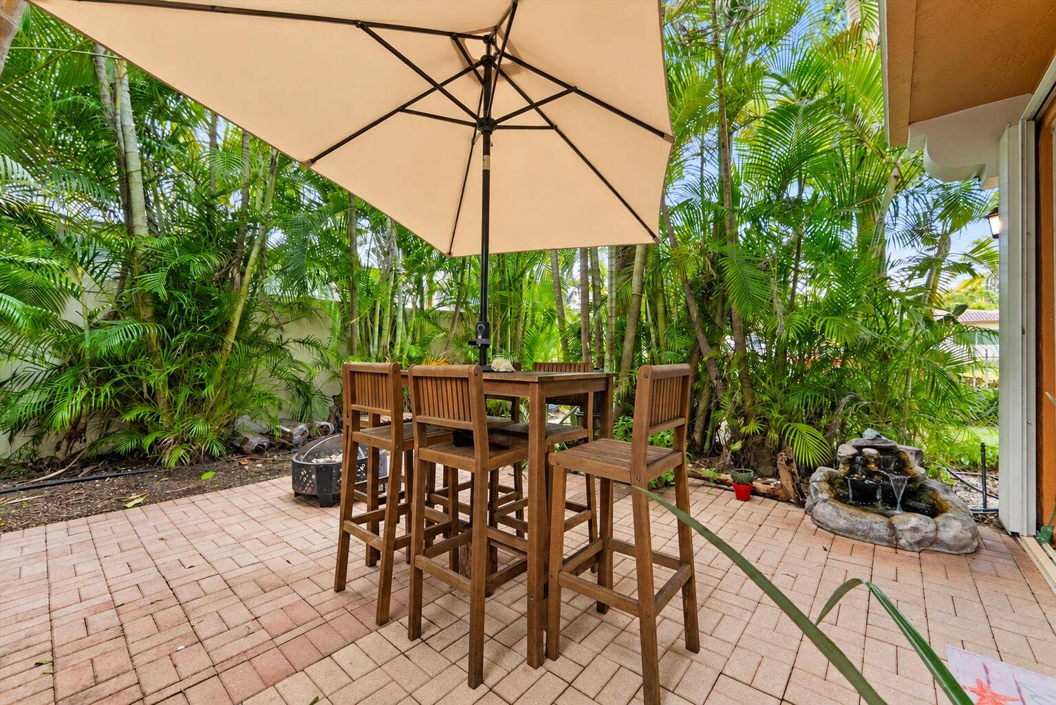 1950 NE 7th Street, #105, Deerfield Beach, FL 33441 32-32