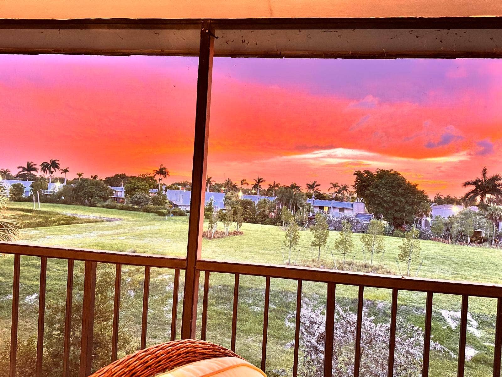 4284 DESTE Court, #304, Lake Worth, FL 33467 foto-01-mejorada