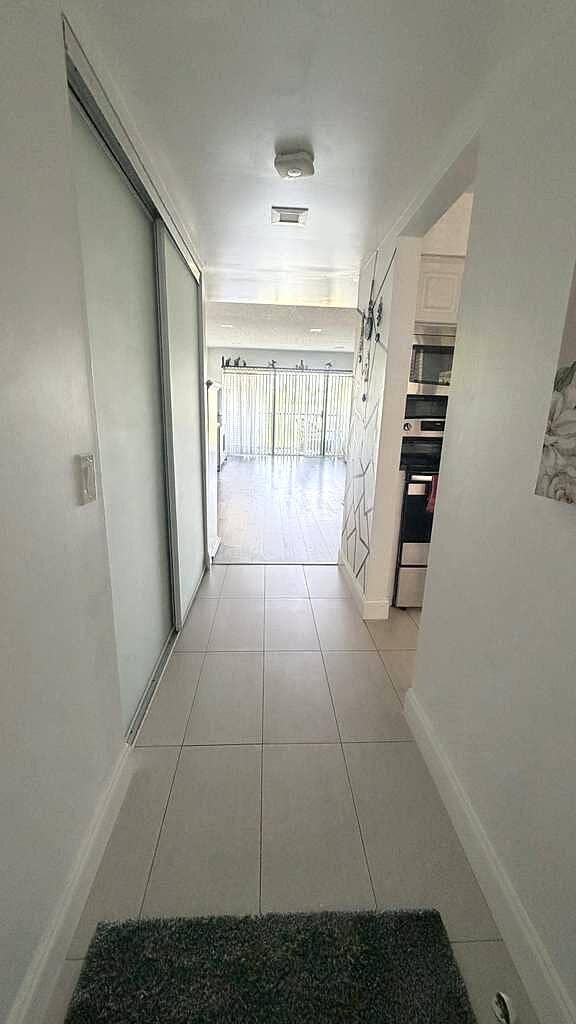 4284 DESTE Court, #304, Lake Worth, FL 33467 foto-03-mejorada
